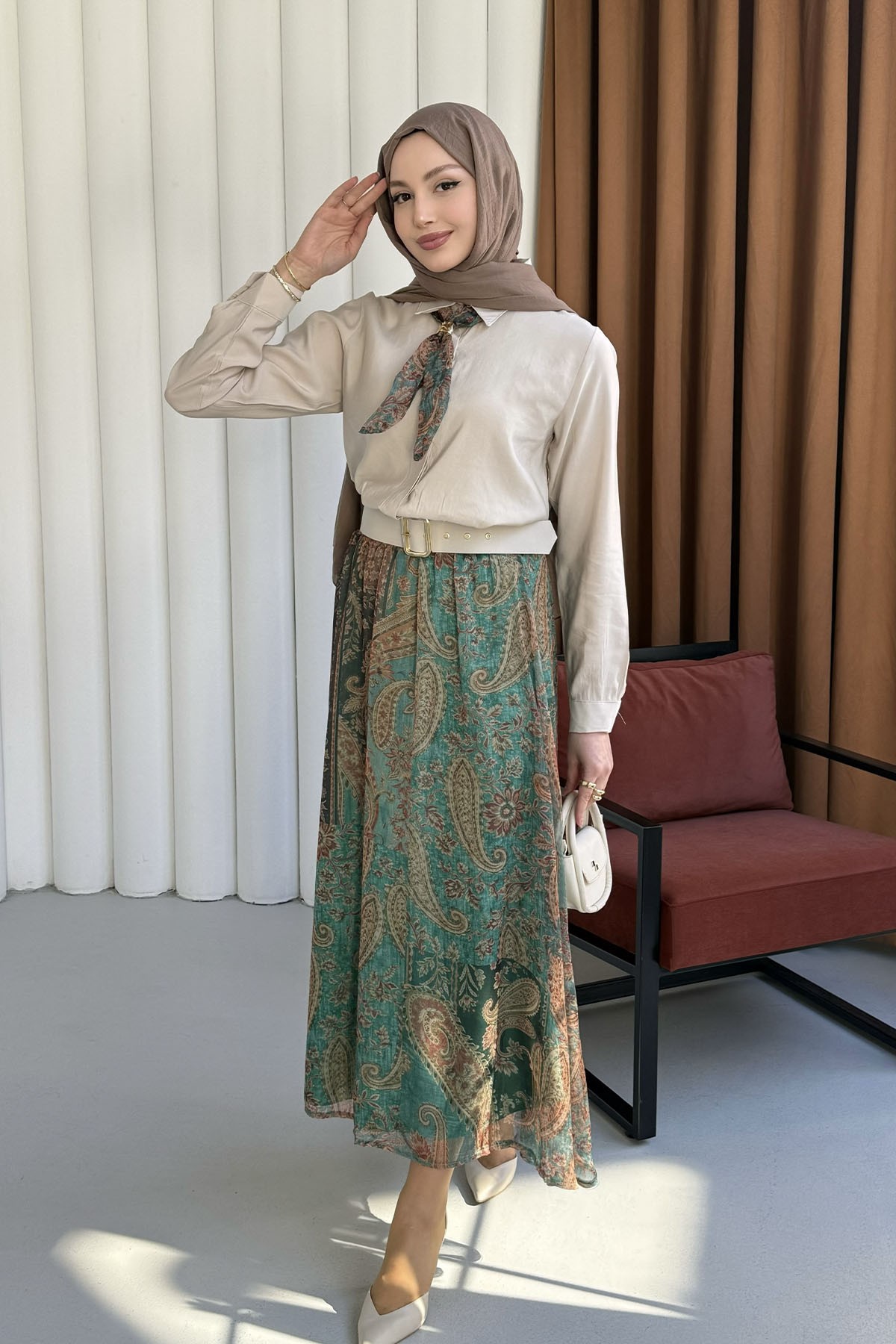 Fular Detaylı Şifon Etekli Tesettür Takım-TAŞ