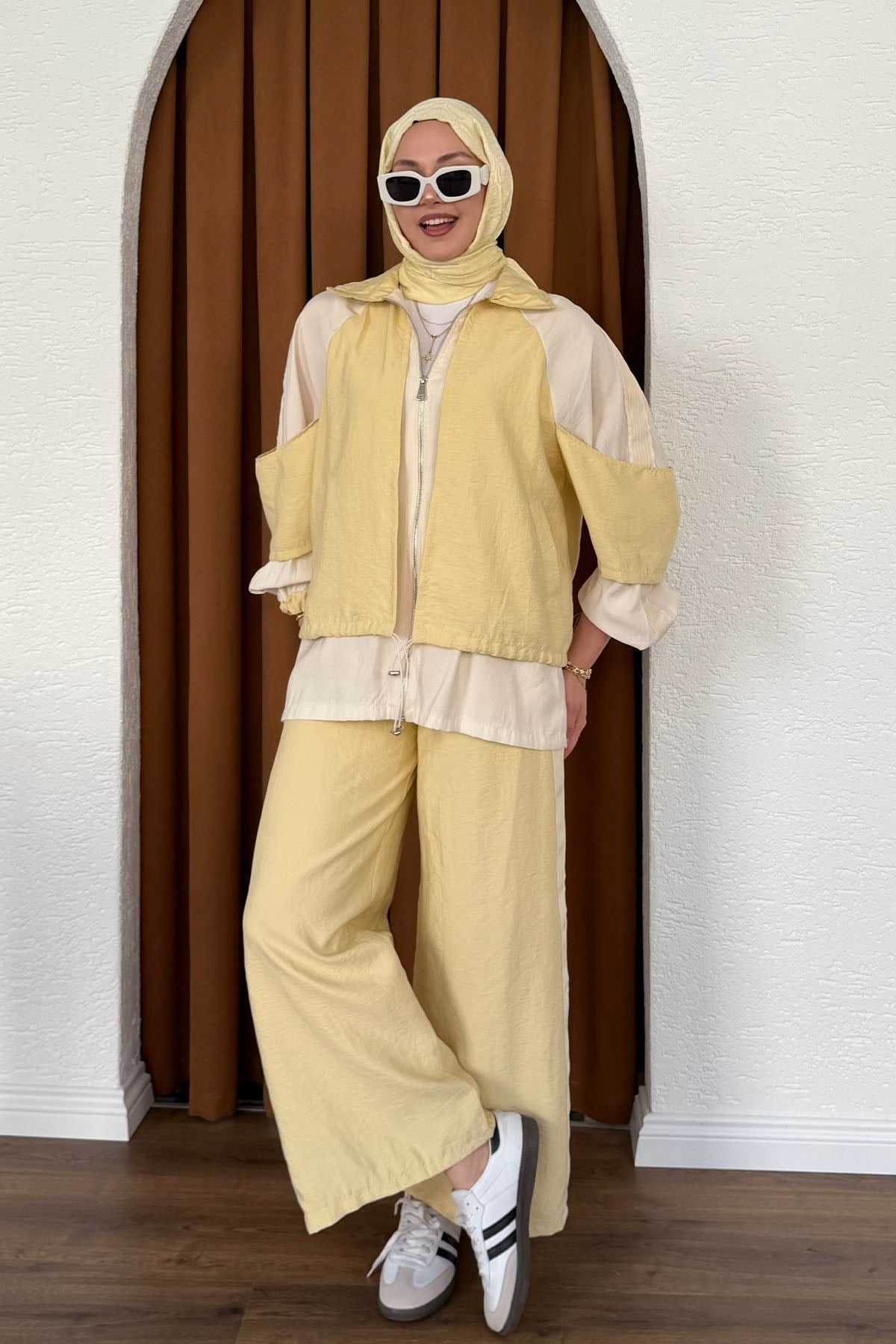 Garni Detaylı Fermuarlı Modern Tesettür Takım-SARI