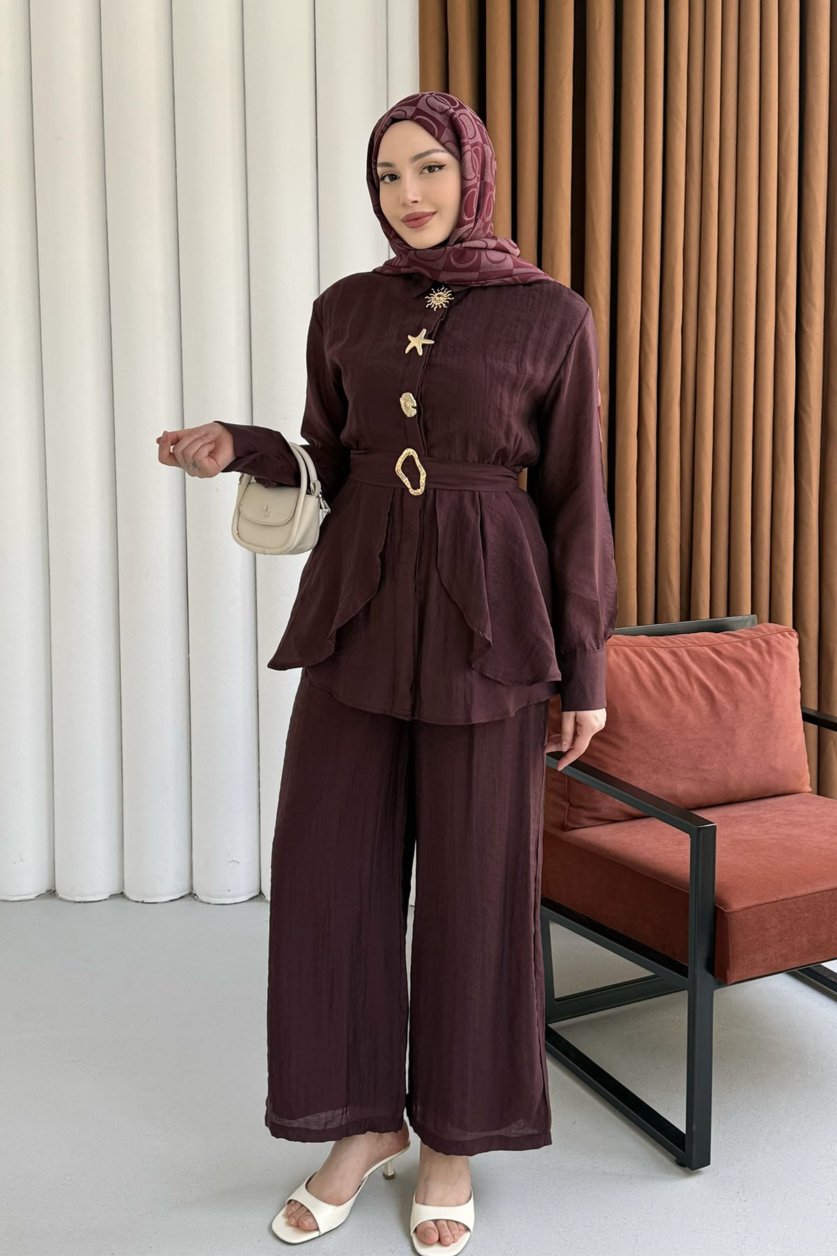 Gold Aksesuarlı Pantolonlu Tesettür Takım-BORDO