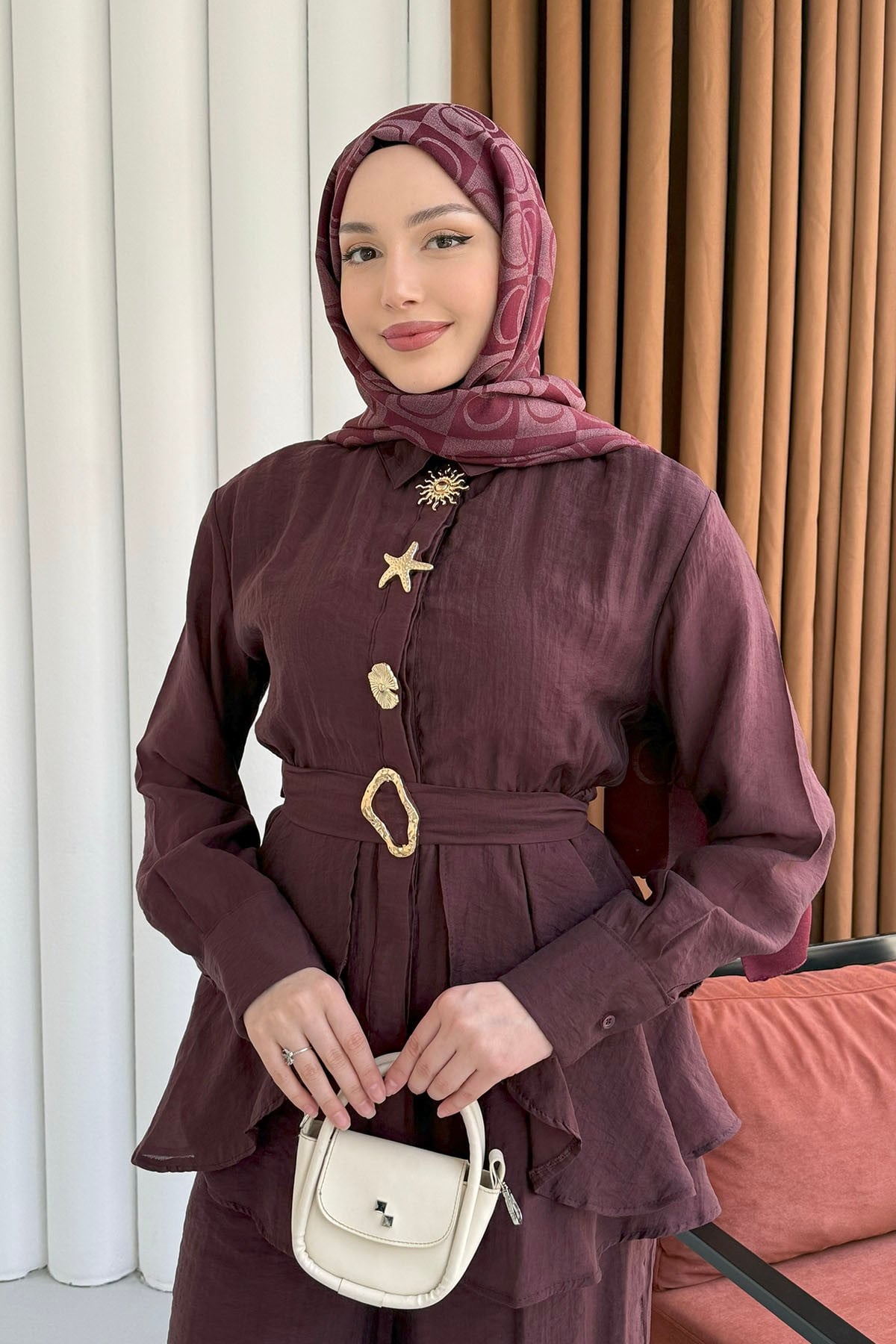 Gold Aksesuarlı Pantolonlu Tesettür Takım-BORDO