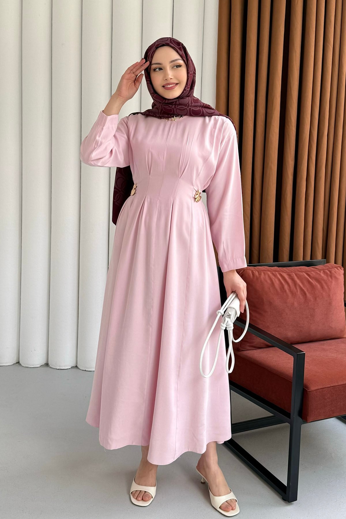 Gold Broş Bel Detaylı Tesettür Elbise-PEMBE