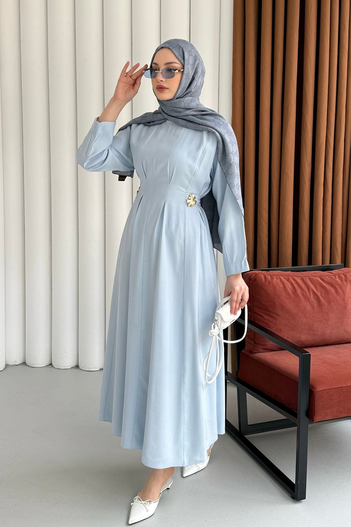 Gold Broş Bel Detaylı Tesettür Elbise-BEBE MAVİ