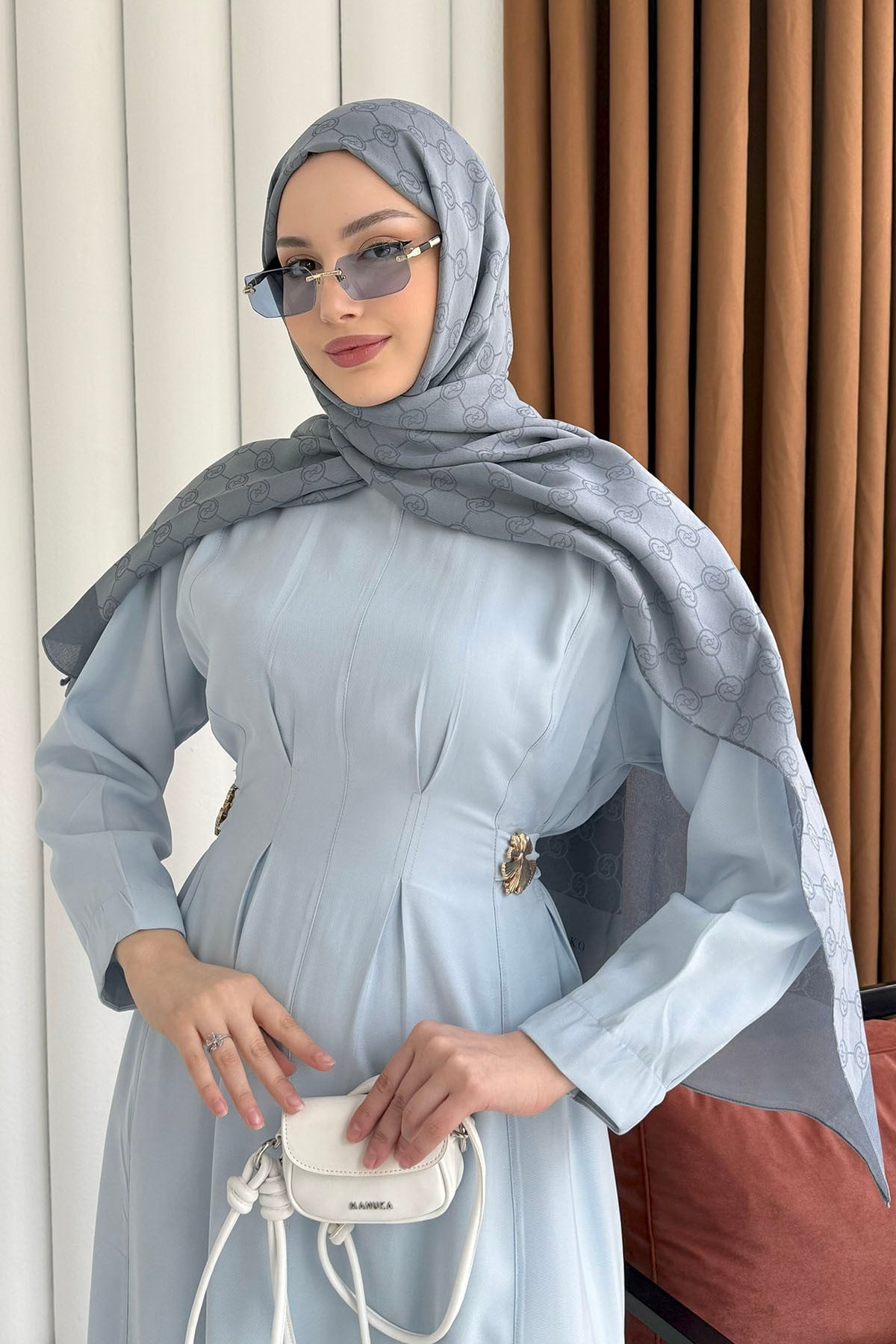 Gold Broş Bel Detaylı Tesettür Elbise-BEBE MAVİ