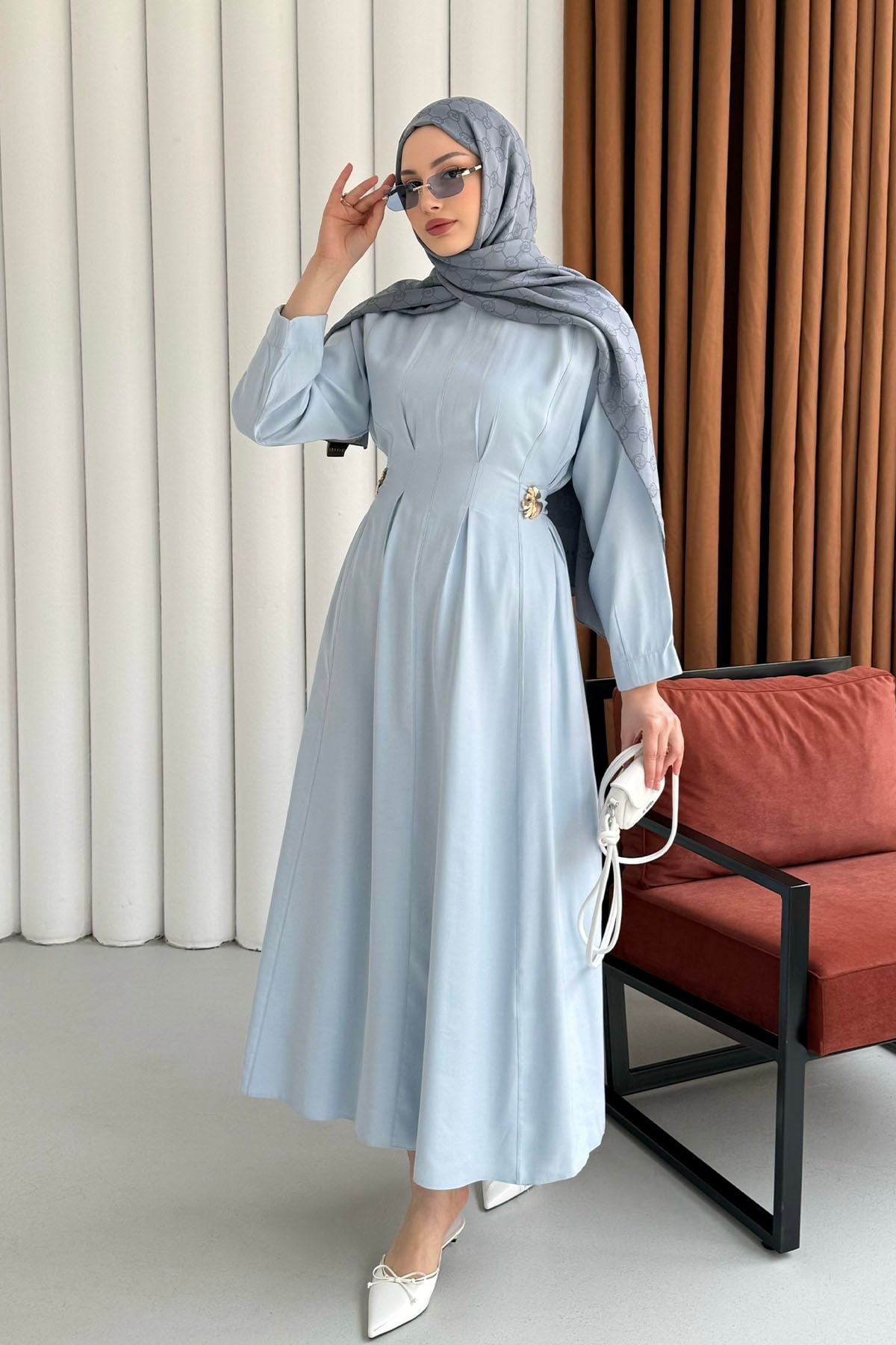 Gold Broş Bel Detaylı Tesettür Elbise-BEBE MAVİ