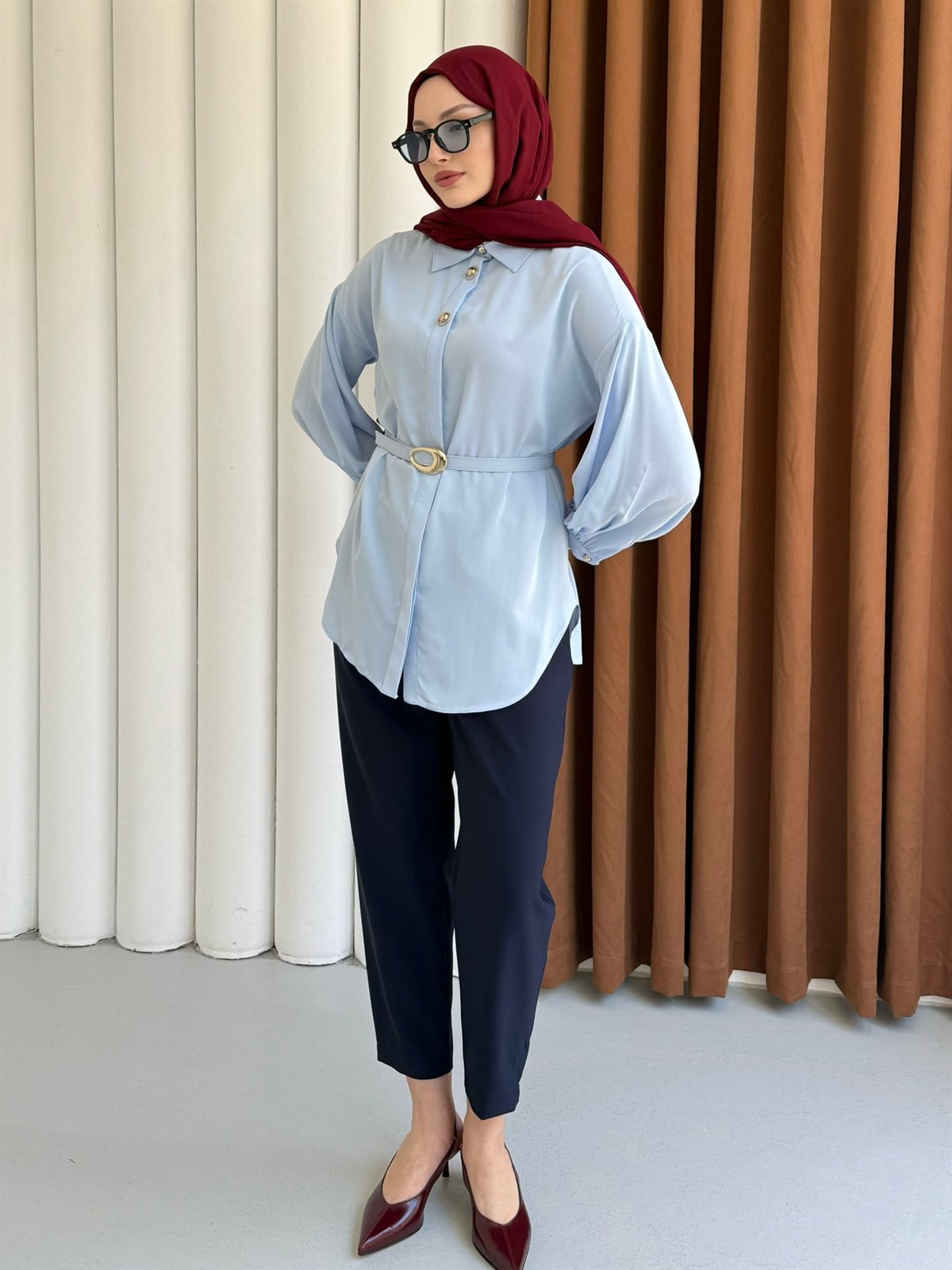 Gold Düğme Detaylı Kemerli Gömlek-MAVİ