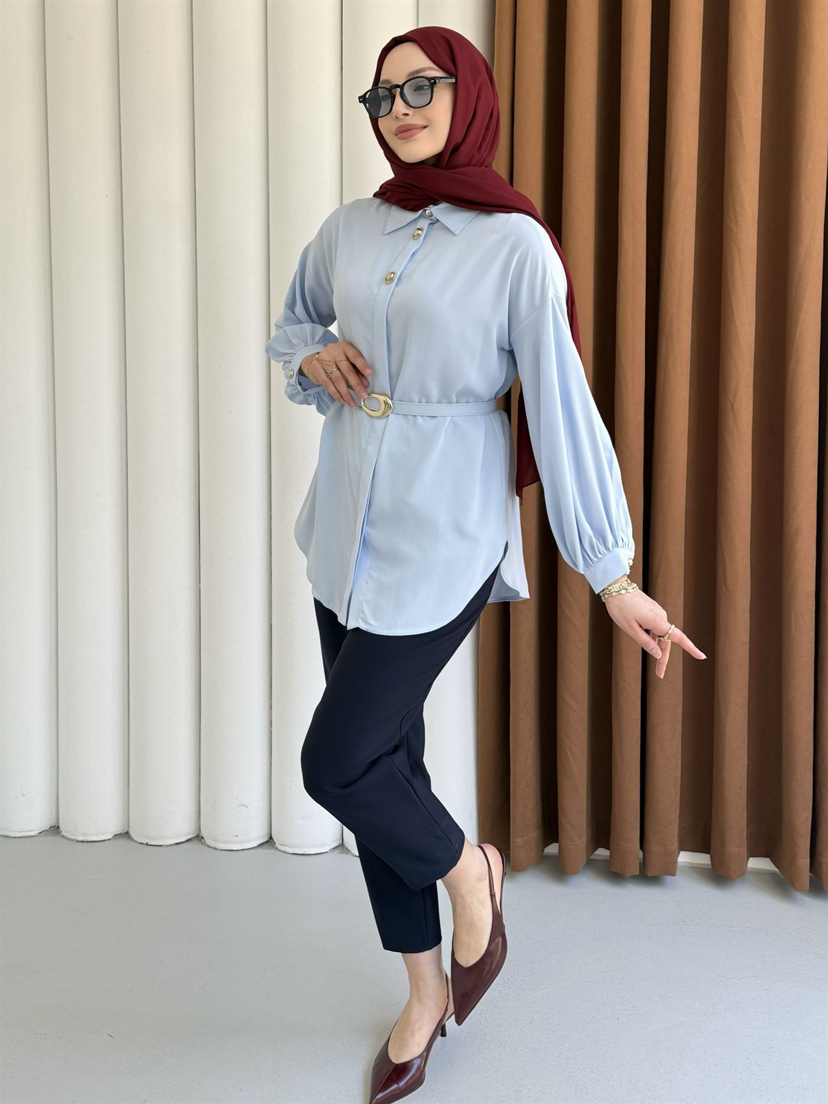 Gold Düğme Detaylı Kemerli Gömlek-MAVİ