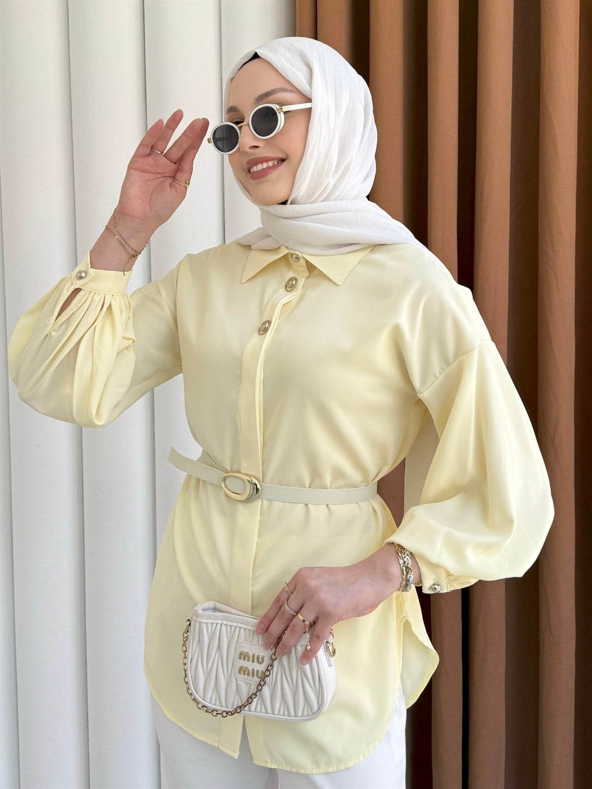 Gold Düğme Detaylı Kemerli Gömlek-SARI