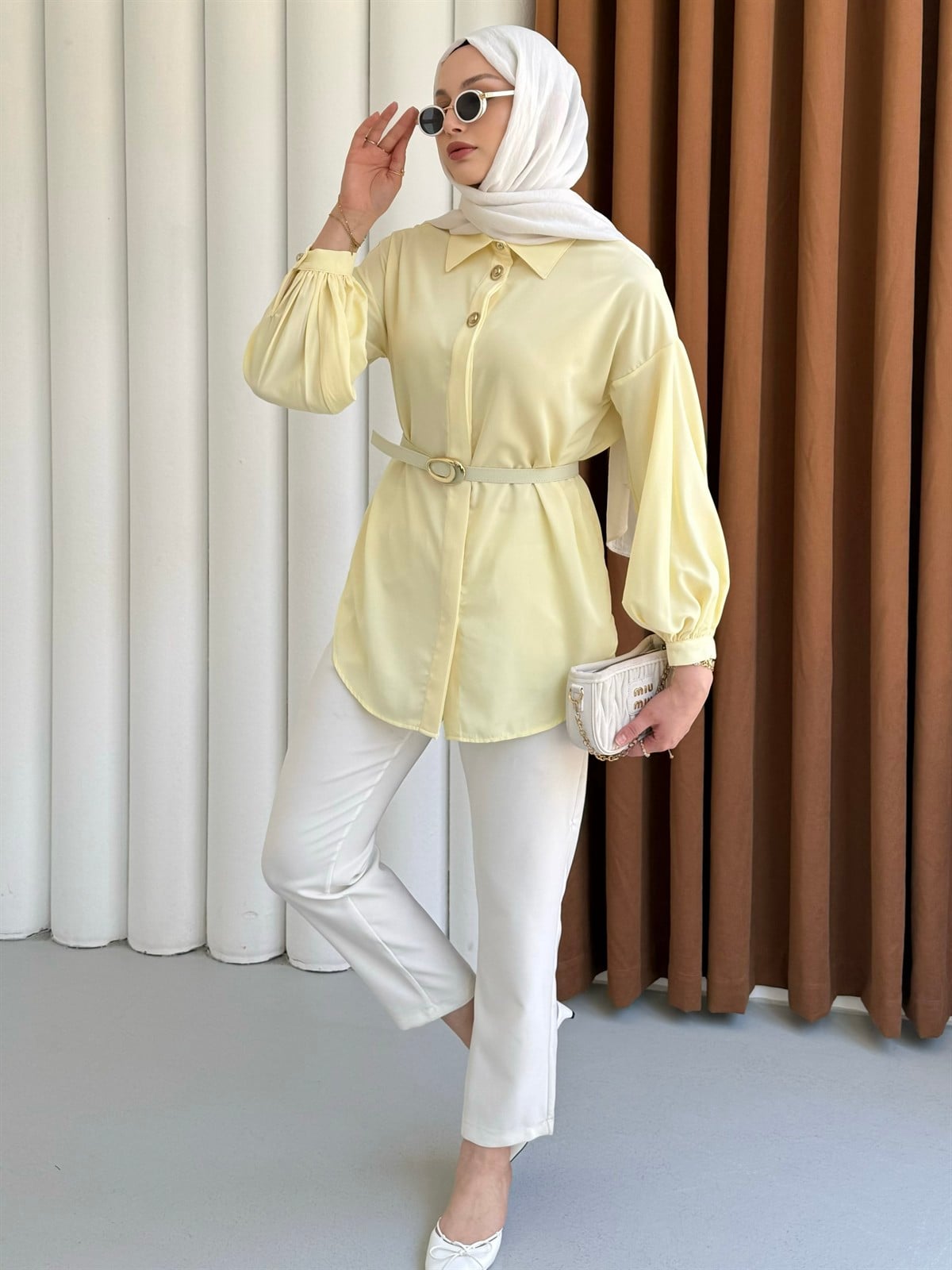 Gold Düğme Detaylı Kemerli Gömlek-SARI