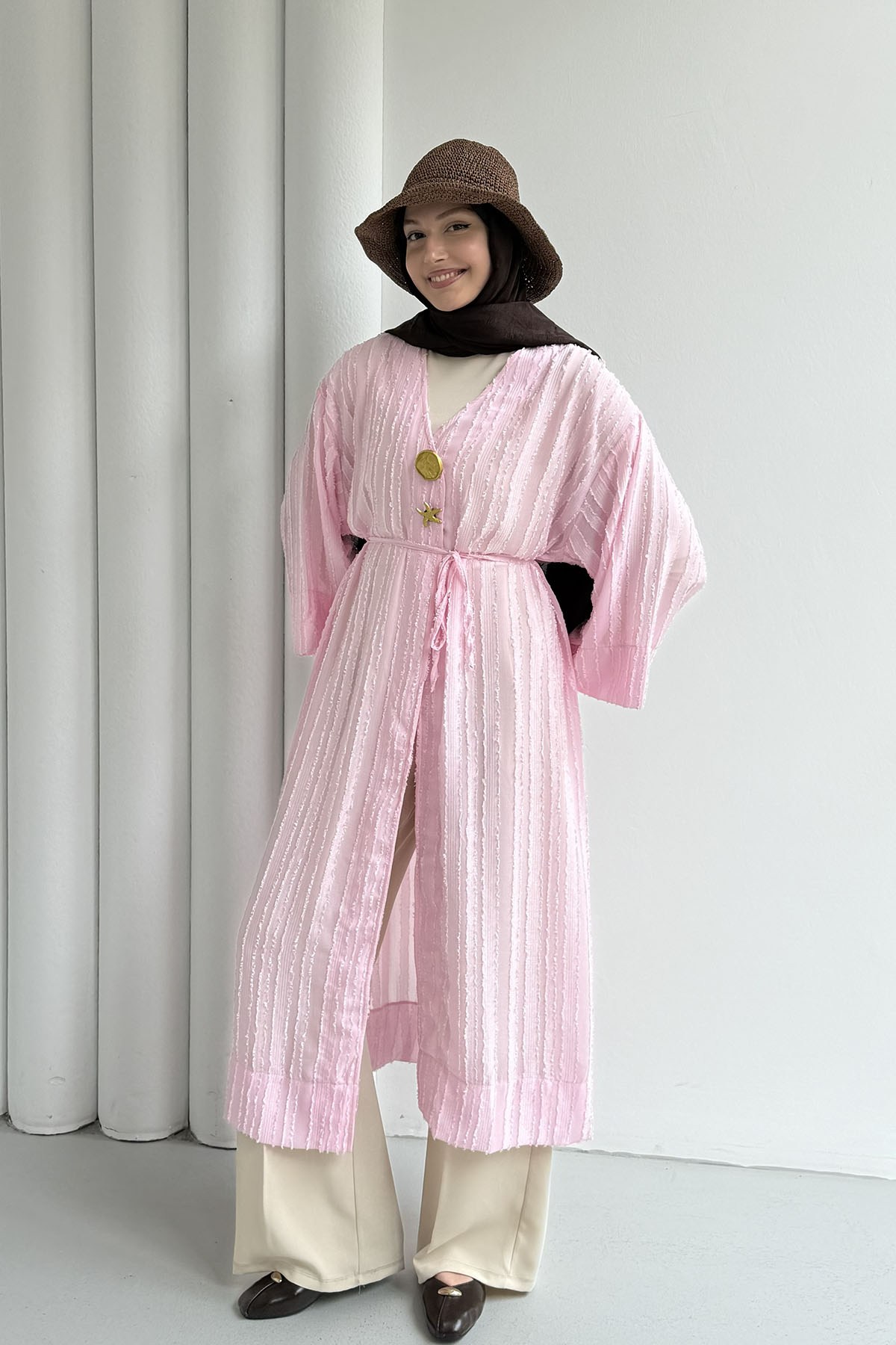 Gold Düğmeli Kumaş Kendinden Desenli Kimono-PEMBE