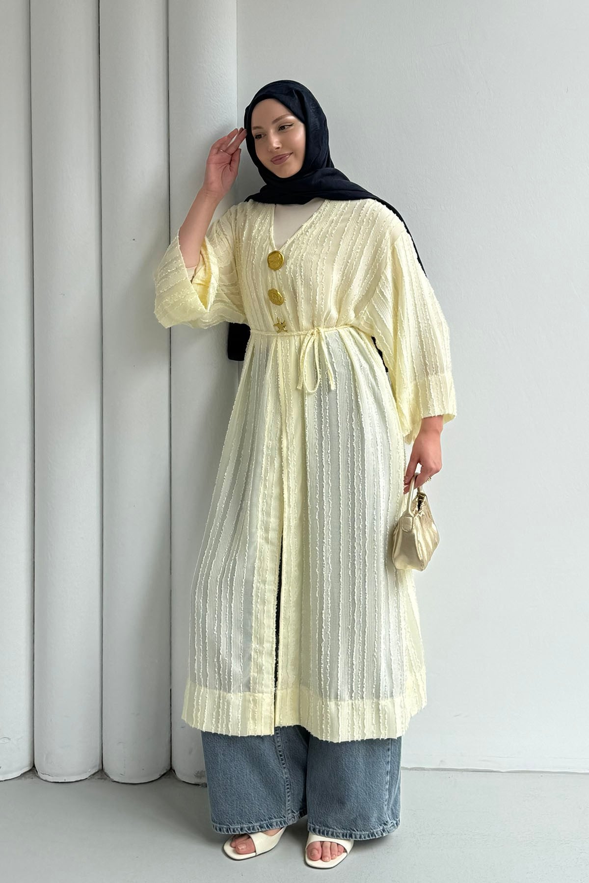 Gold Düğmeli Kumaş Kendinden Desenli Kimono-SARI