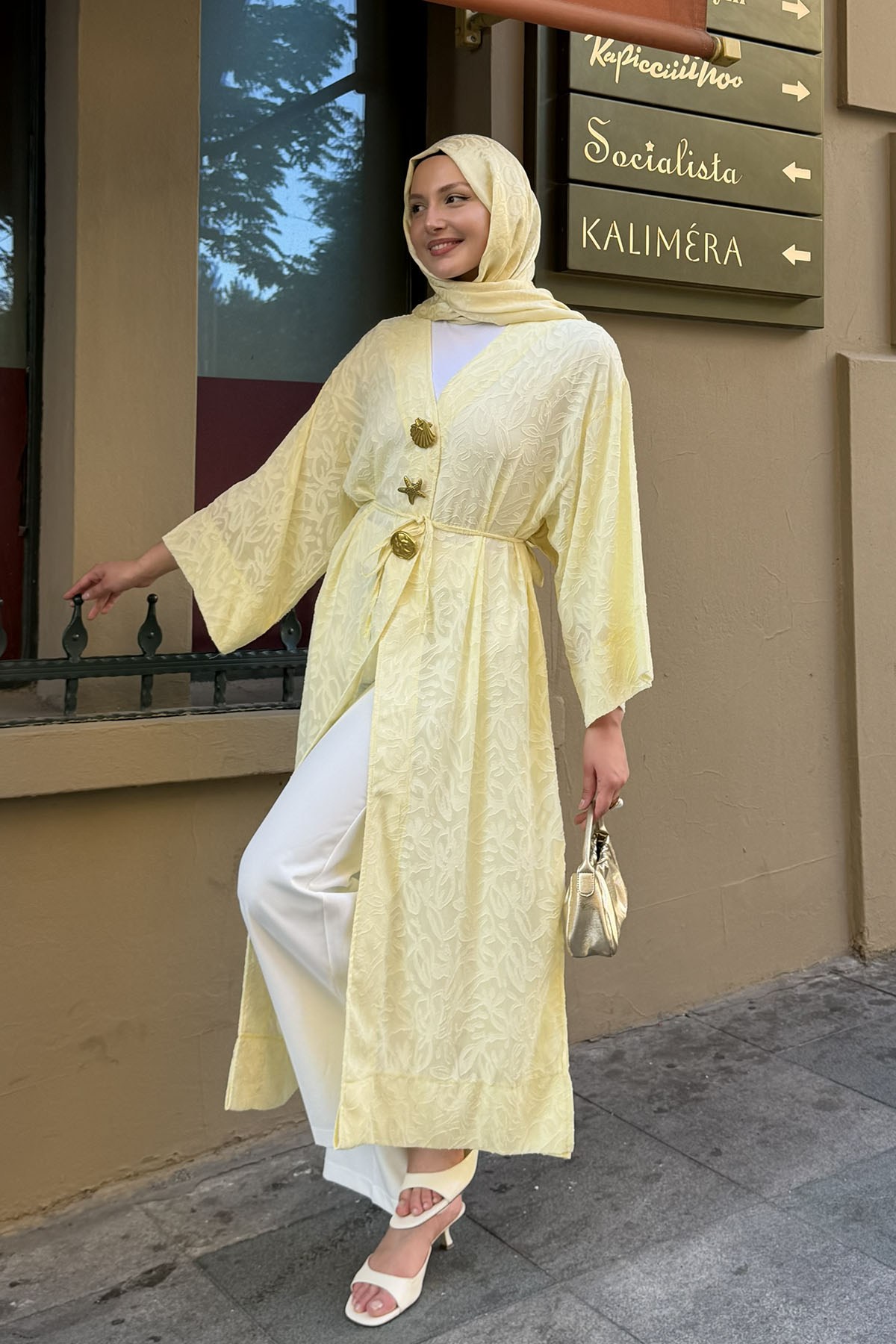 Gold Düğmeli Kumaş Kendinden Desenli Kimono-SARI