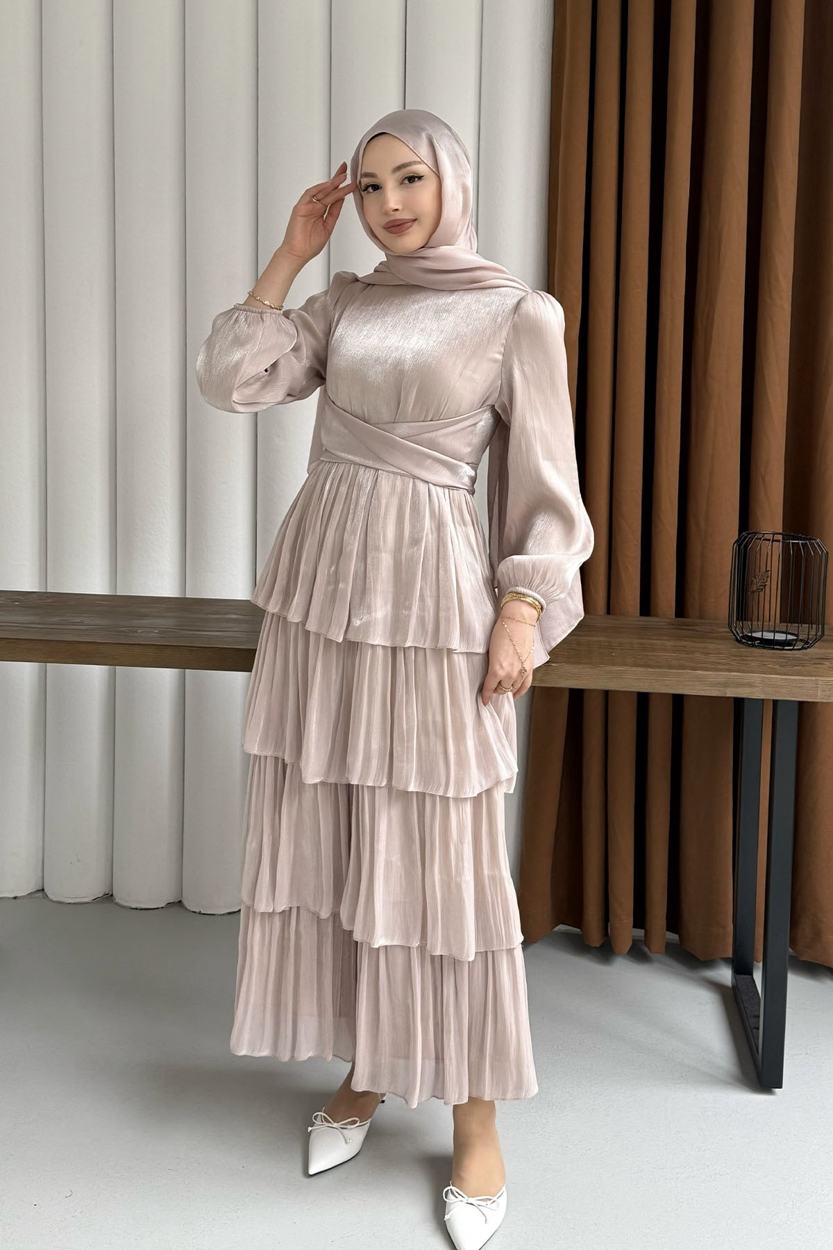 Kat Kat Kuşaklı Şifon Tesettür Elbise-BEJ