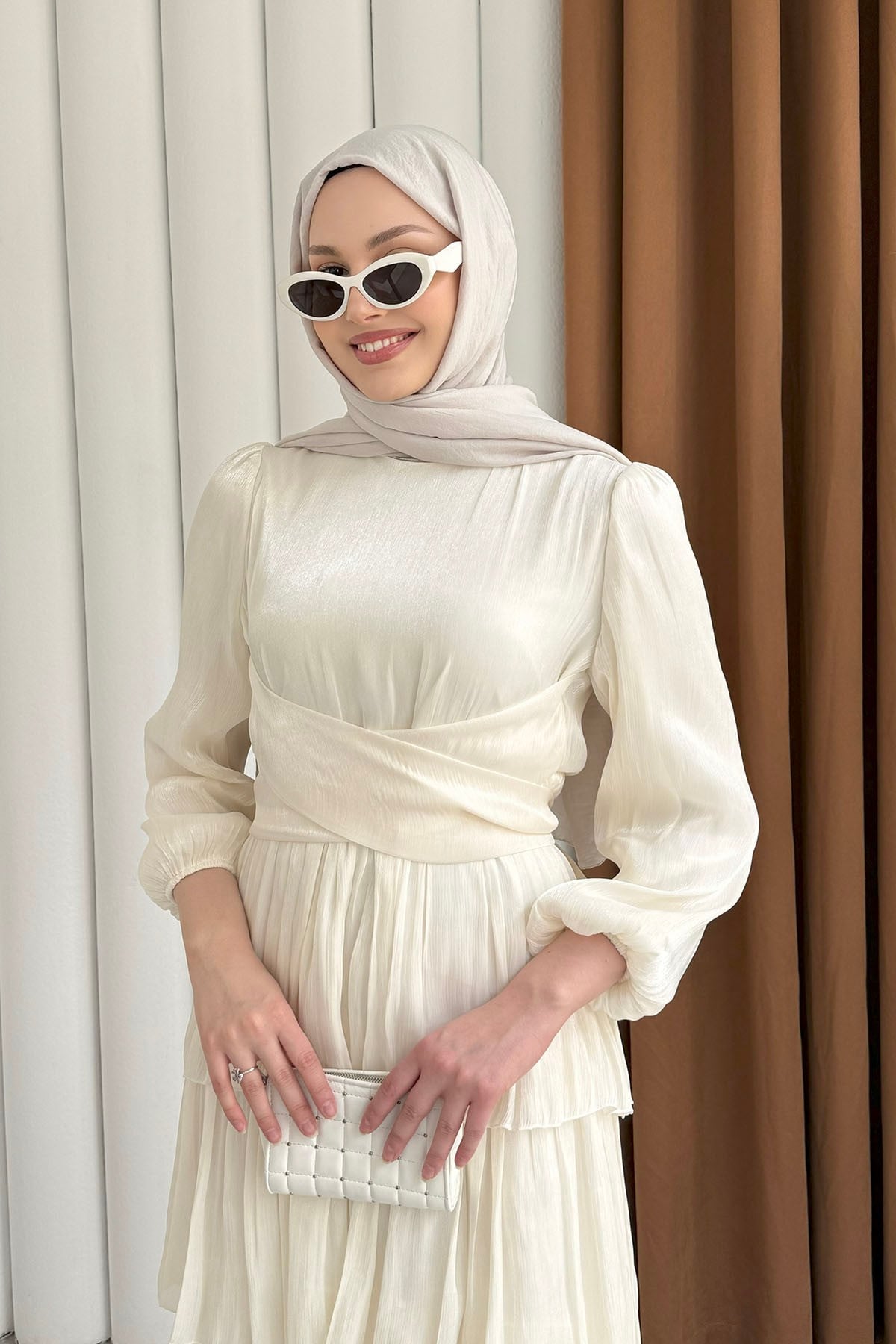 Kat Kat Kuşaklı Şifon Tesettür Elbise-EKRU