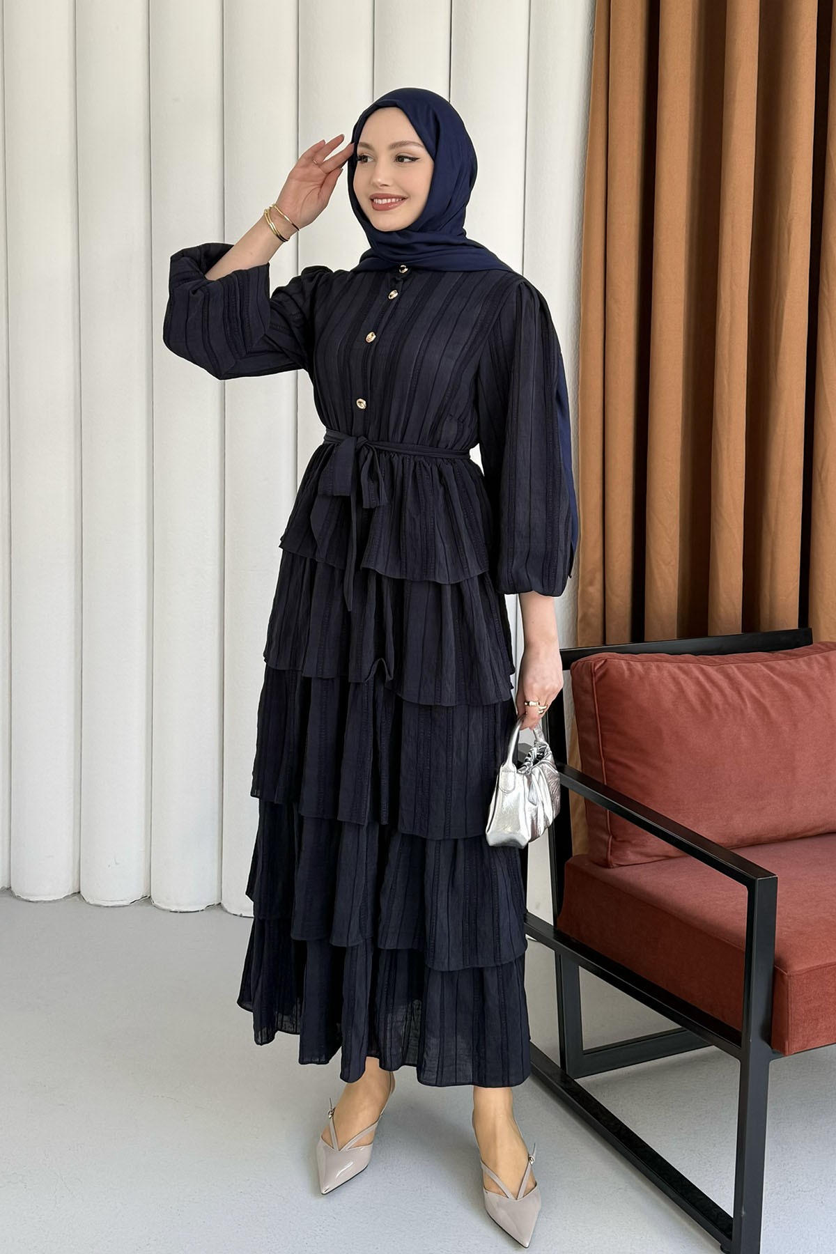 Kat Kat Volanlı Yarım Düğmeli Tesettür Elbise-LACİVERT
