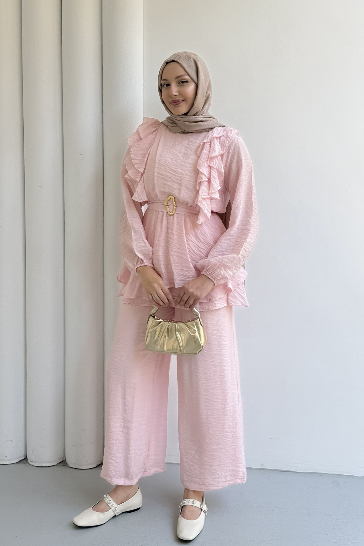 Kemer Tokalı Ön Fırfır Detaylı Tesettür Pantolon Takım-PEMBE