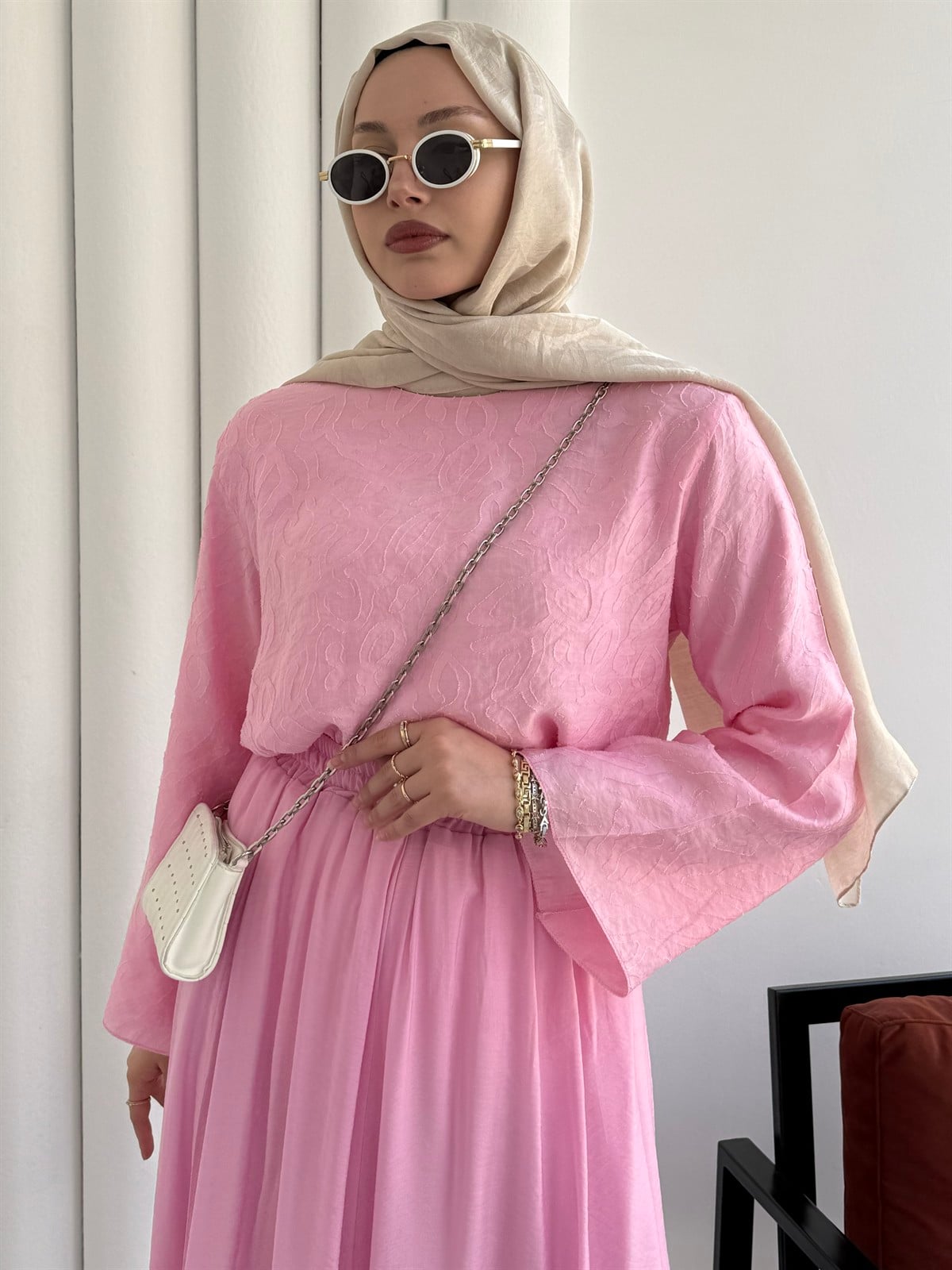 Kendinden Desenli Etekli Tesettür Takım-PEMBE