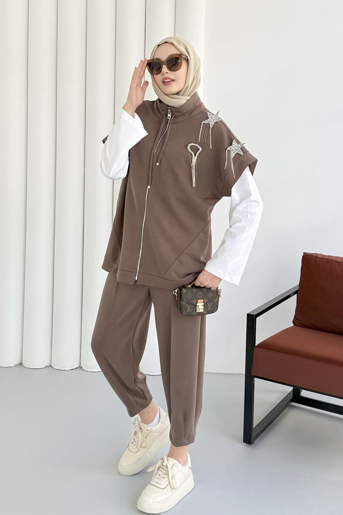 Kısa Kol Yıldız Aksesuarlı Bomber Yelek-KAHVERENGİ