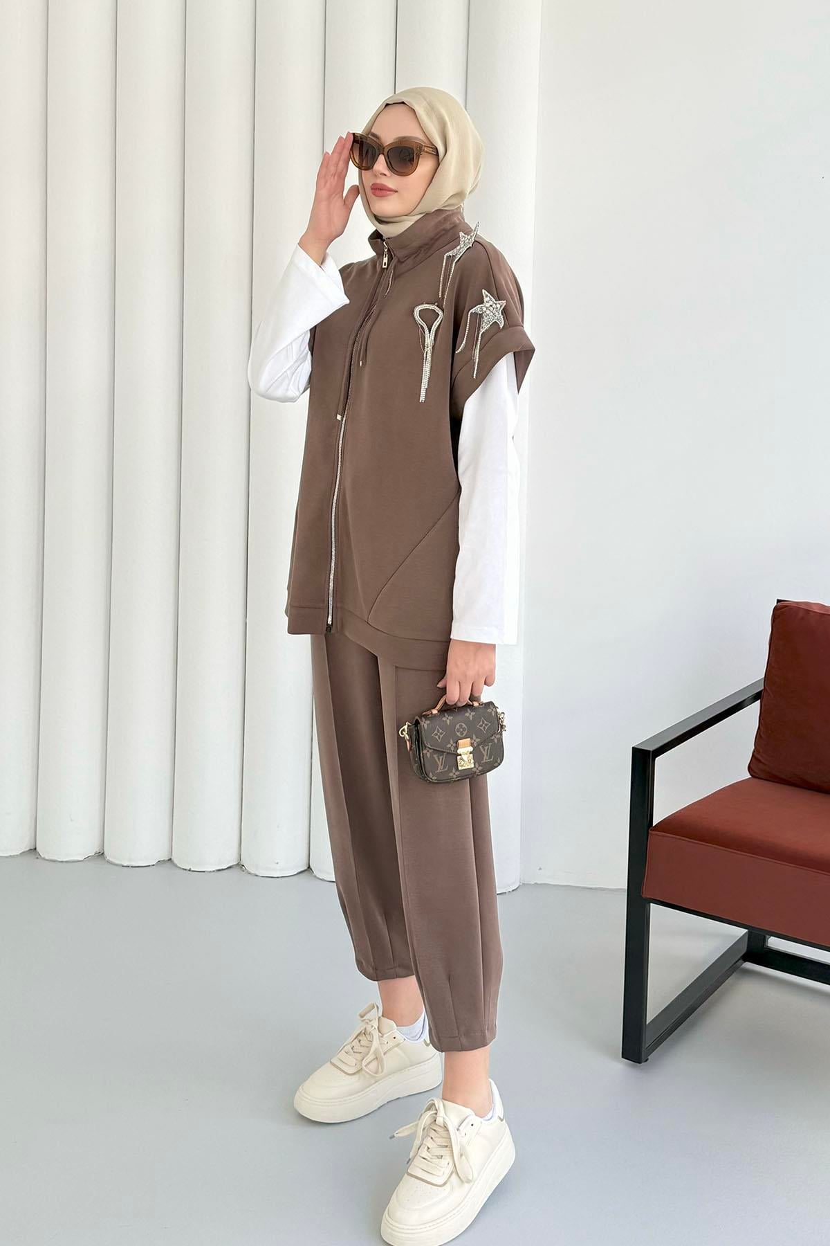 Kısa Kol Yıldız Aksesuarlı Bomber Yelek-KAHVERENGİ