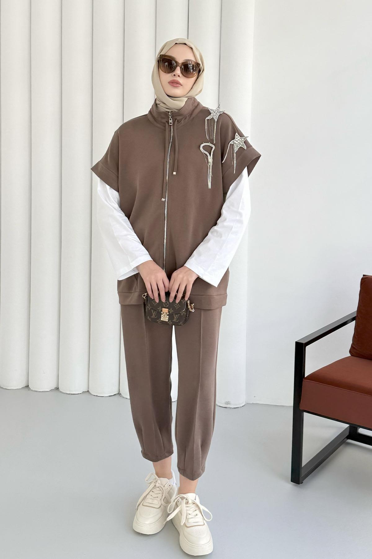 Kısa Kol Yıldız Aksesuarlı Bomber Yelek-KAHVERENGİ