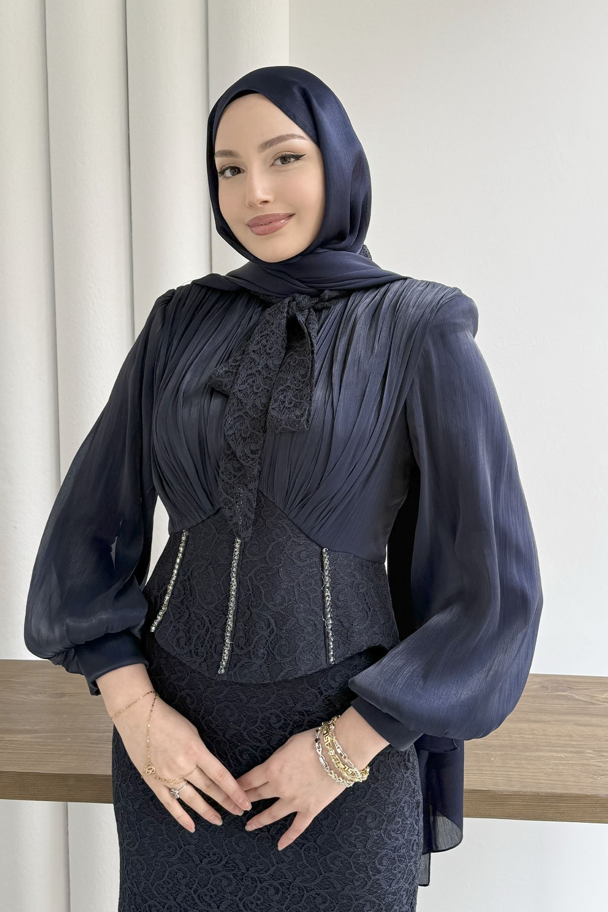 Korseli Taş ve Dantel Detaylı Tesettür Abiye-LACİVERT
