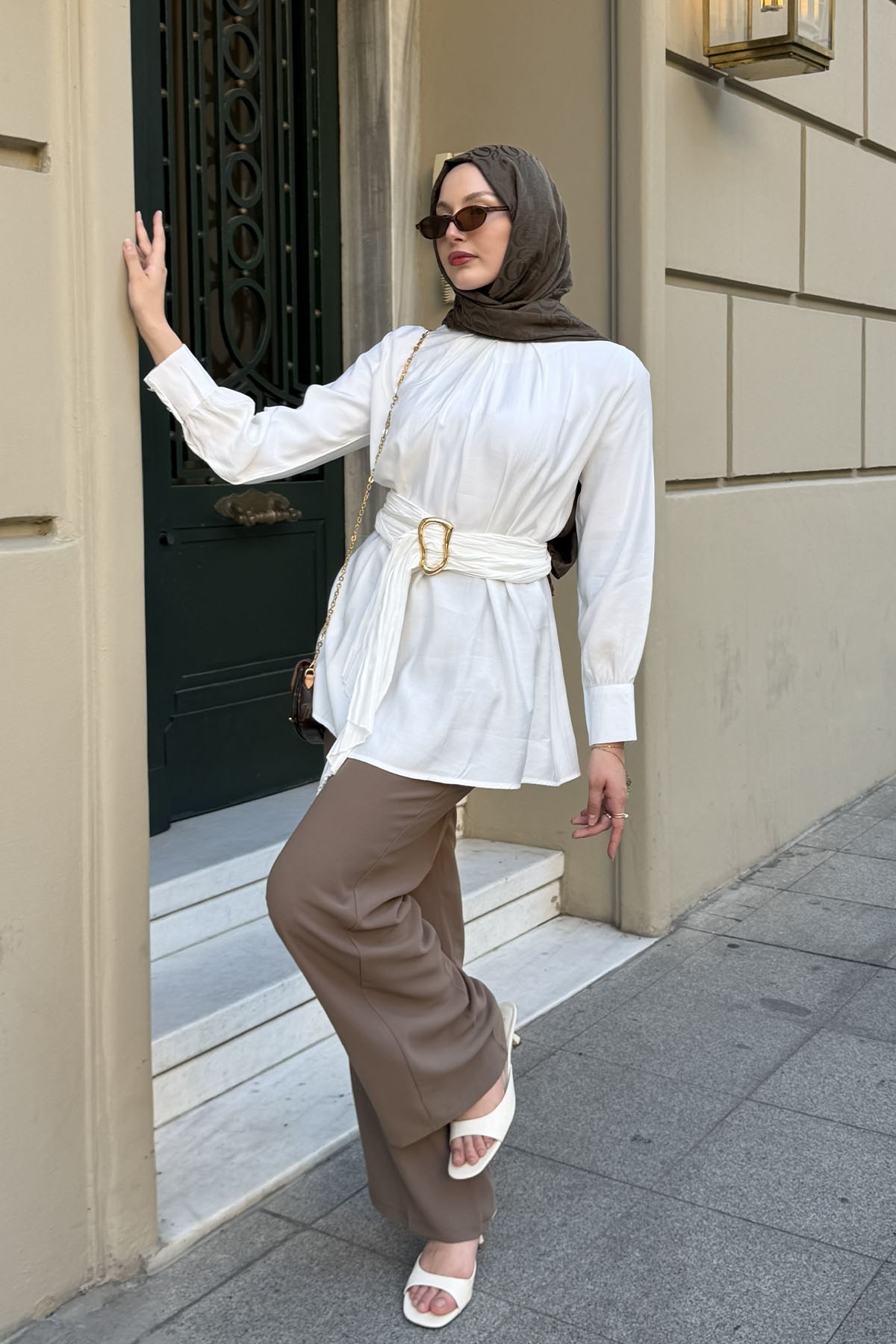 Kuşağı Piliseli Tako Detaylı Bluz-EKRU