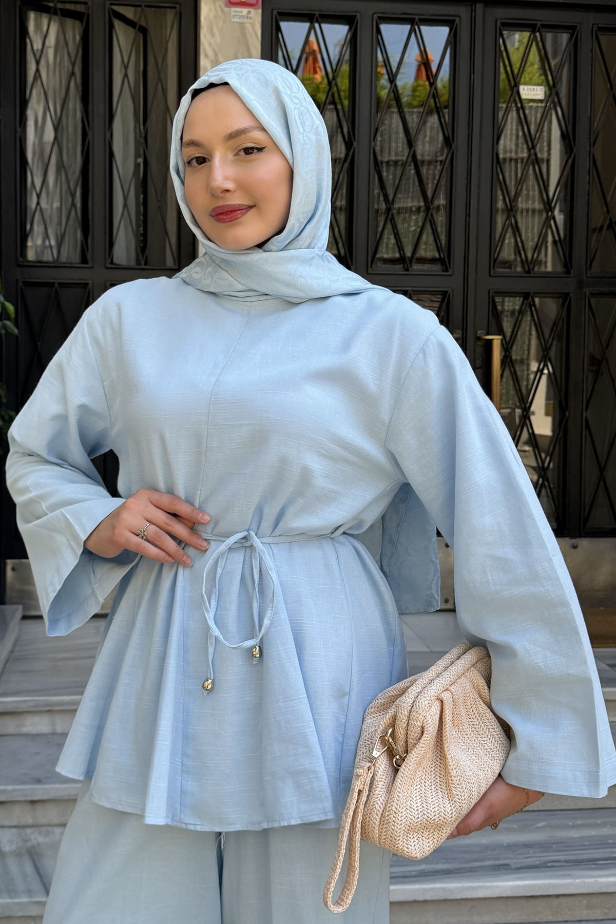 Kuşak Detaylı Godeli Keten Tunik Pantolon Tesettür Takım-BEBE MAVİ