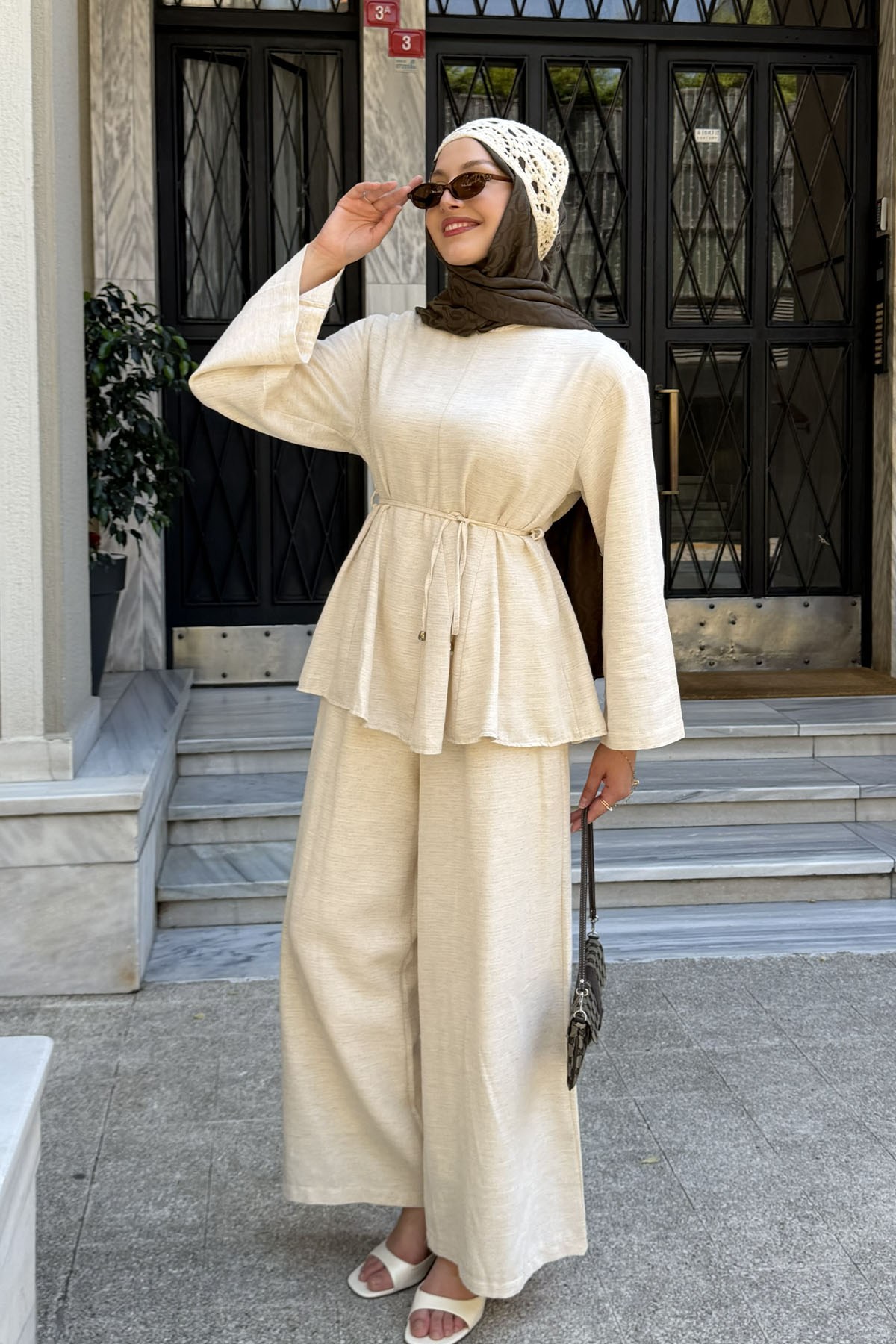 Kuşak Detaylı Godeli Keten Tunik Pantolon Tesettür Takım-BEJ