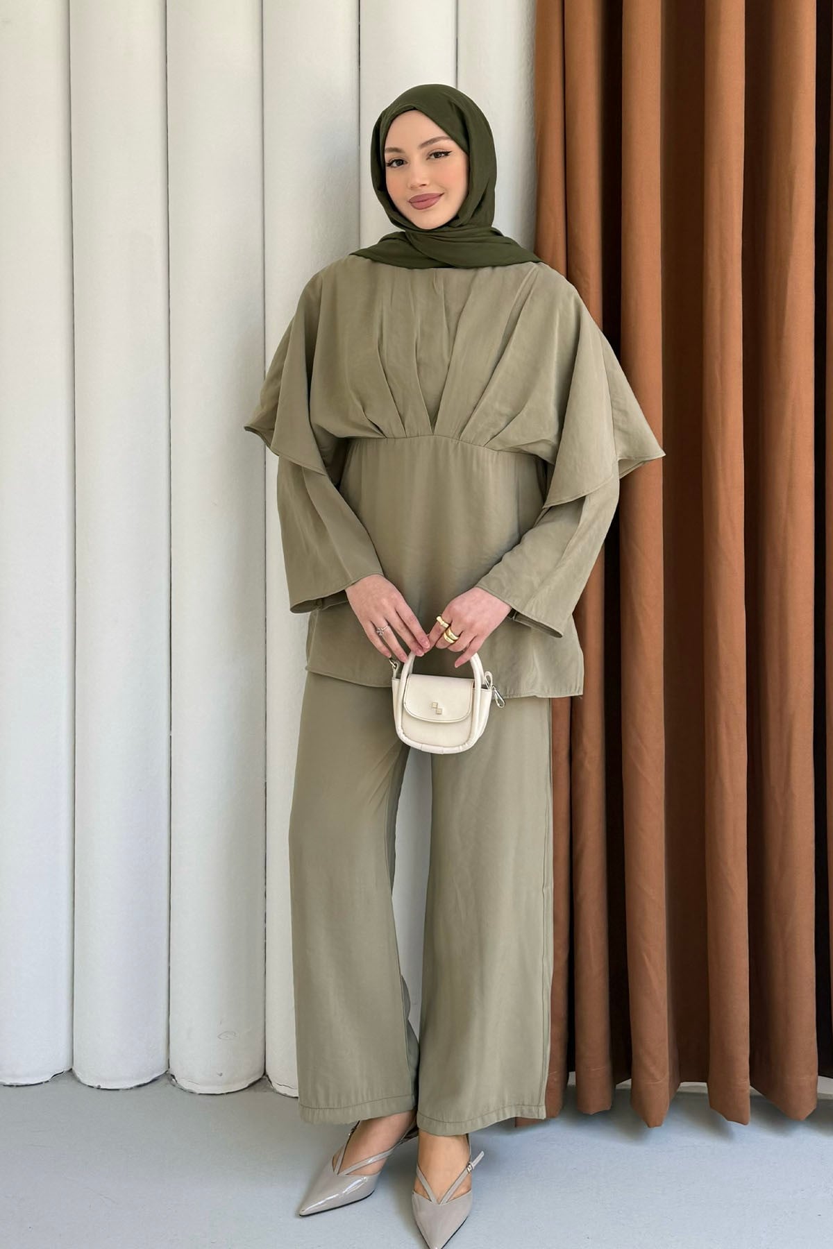 Linda Arka Pelerin Detay Pantolon Tesettür Takım-MİNT YEŞİLİ