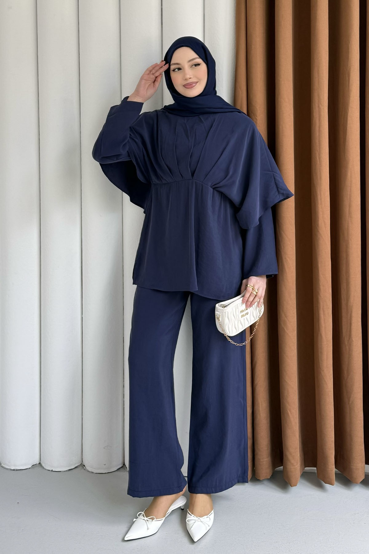 Linda Arka Pelerin Detay Pantolon Tesettür Takım-LACİVERT