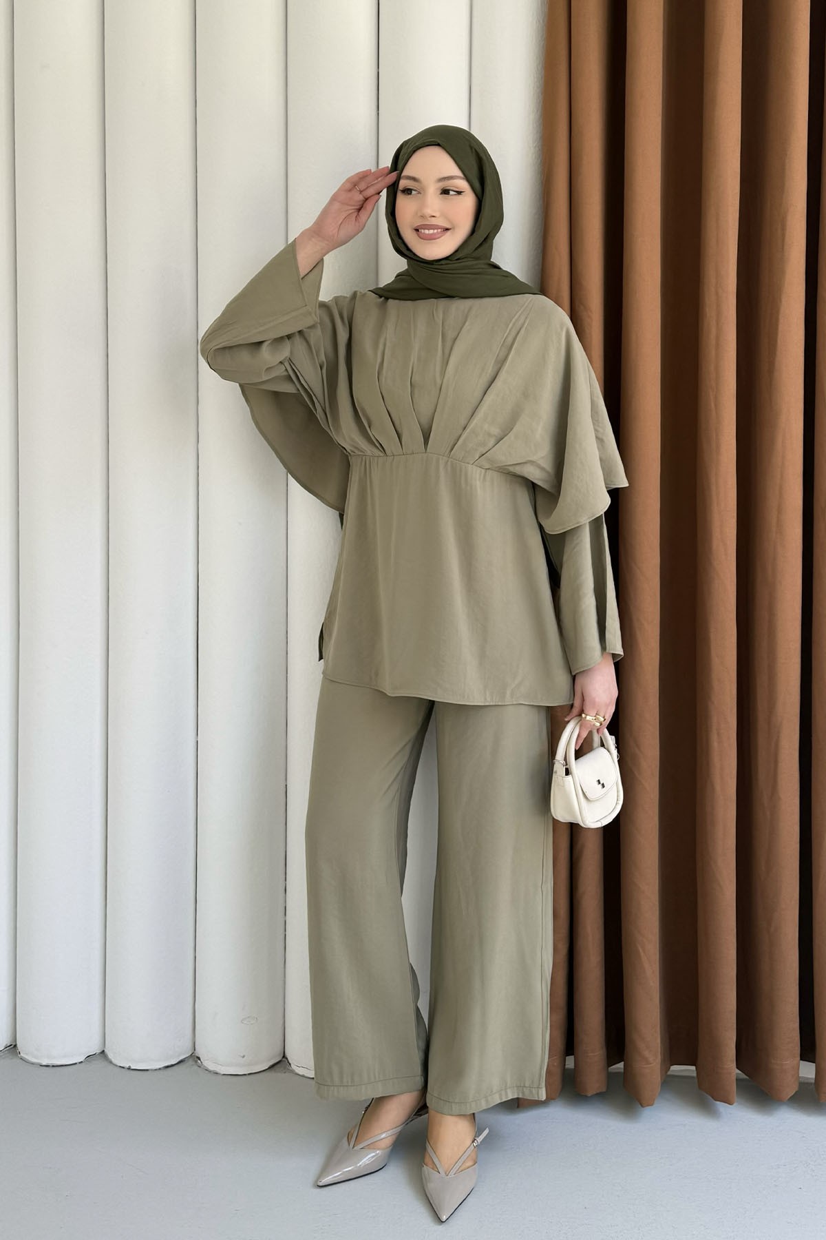Linda Arka Pelerin Detay Pantolon Tesettür Takım-MİNT YEŞİLİ