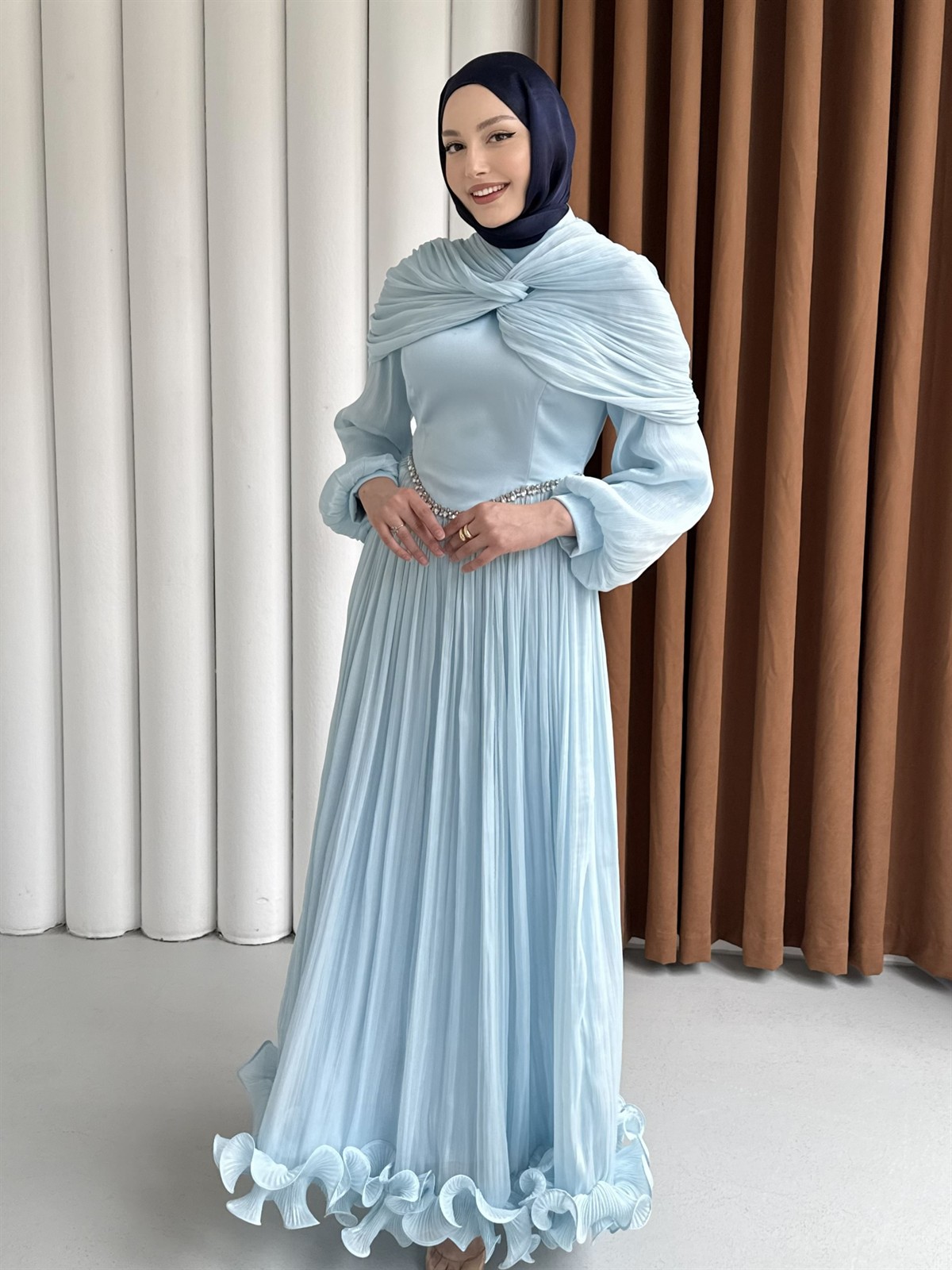 Lumiera Şal Detaylı Pileli Tesettür Abiye-BEBE MAVİ