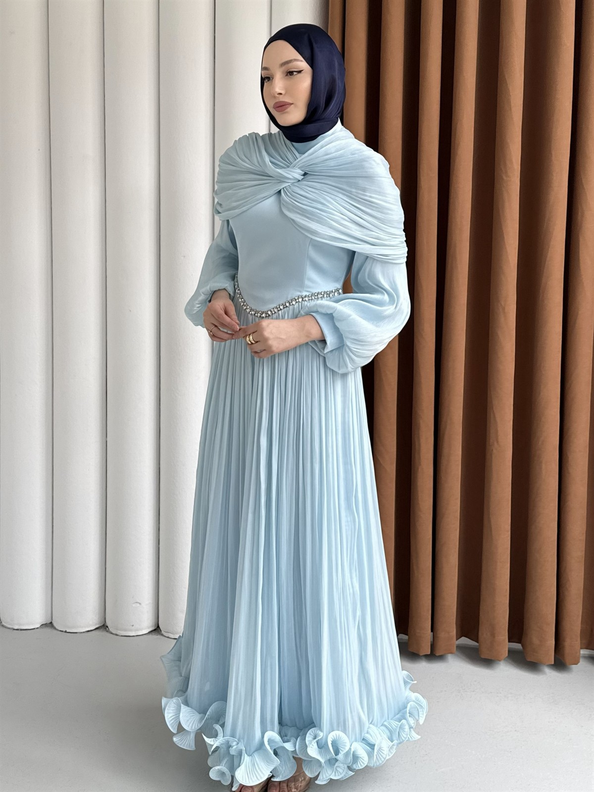 Lumiera Şal Detaylı Pileli Tesettür Abiye-BEBE MAVİ