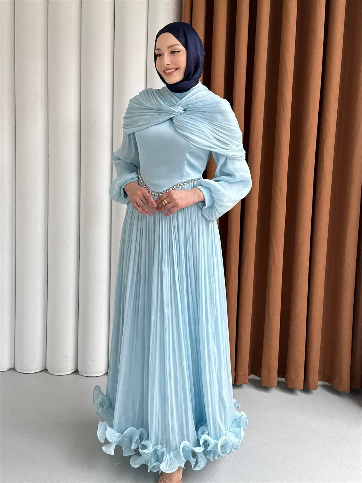 Lumiera Şal Detaylı Pileli Tesettür Abiye-BEBE MAVİ