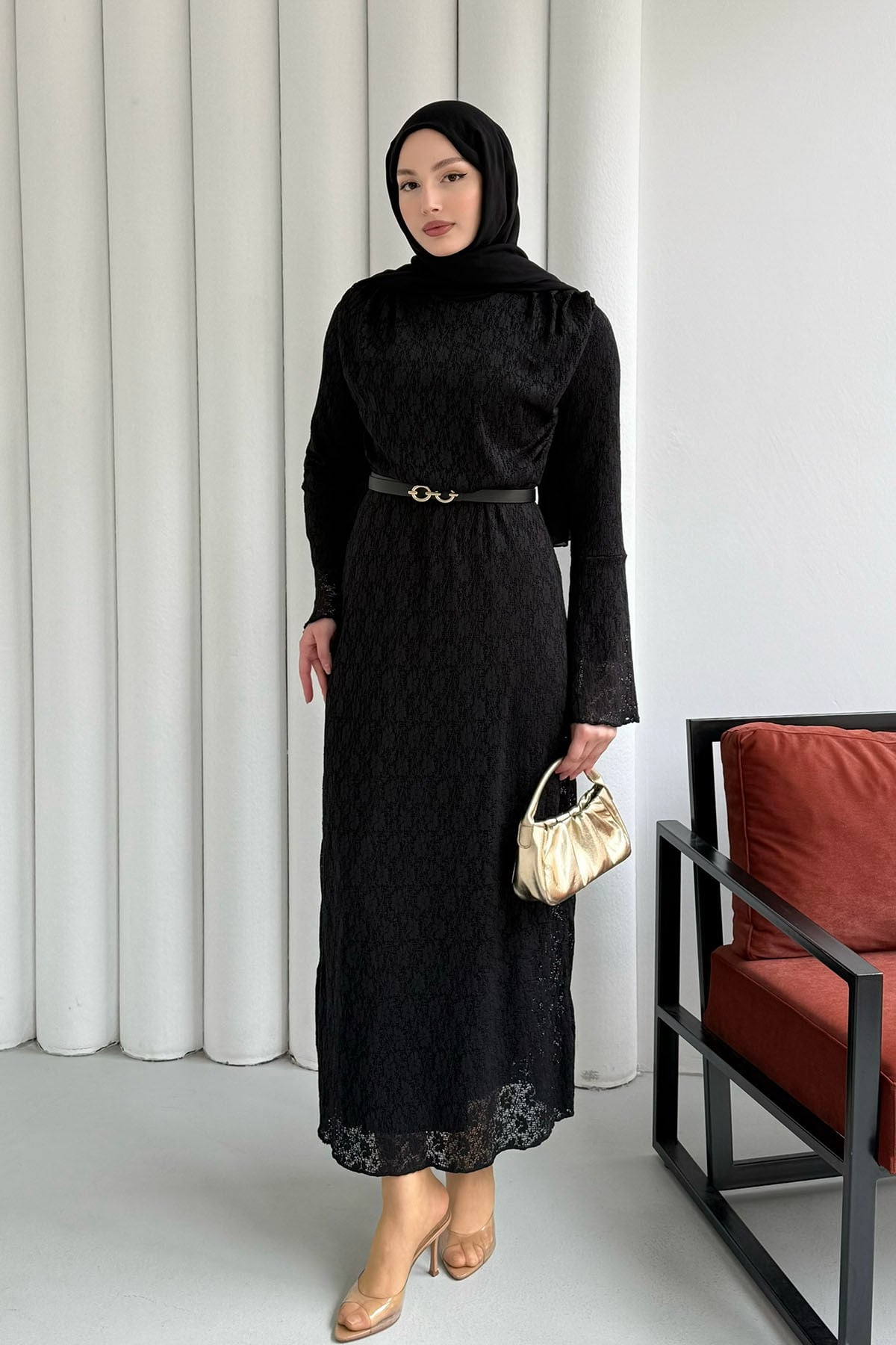 Luna Dantel Detaylı Kemerli Tesettür Elbise-SİYAH