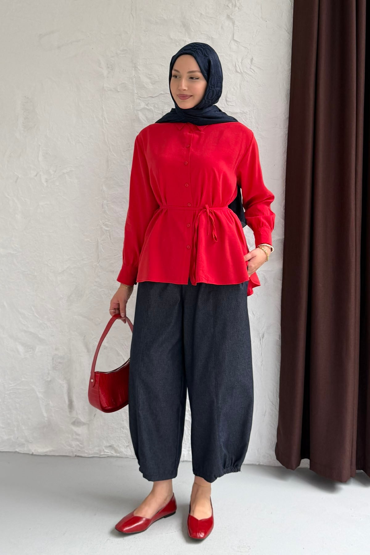 Manşet Detaylı Balon Paça Denim Pantolonlu Tesettür Takım-KIRMIZI