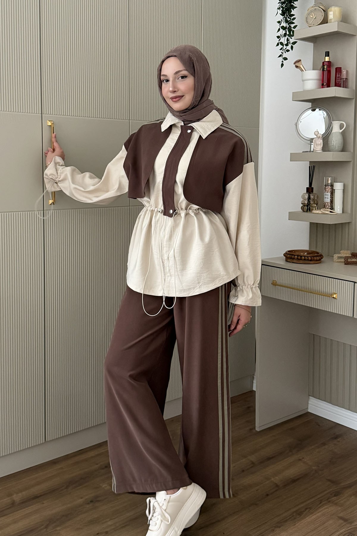 Mila Blok Renkli Üst Fermuarlı ve Cepli Tesettür Takım-KAHVERENGİ