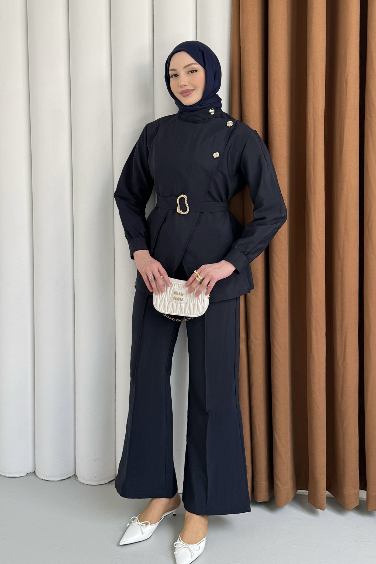 Minimal Asimetrik Kesim Pantolonlu Tesettür Takım-LACİVERT
