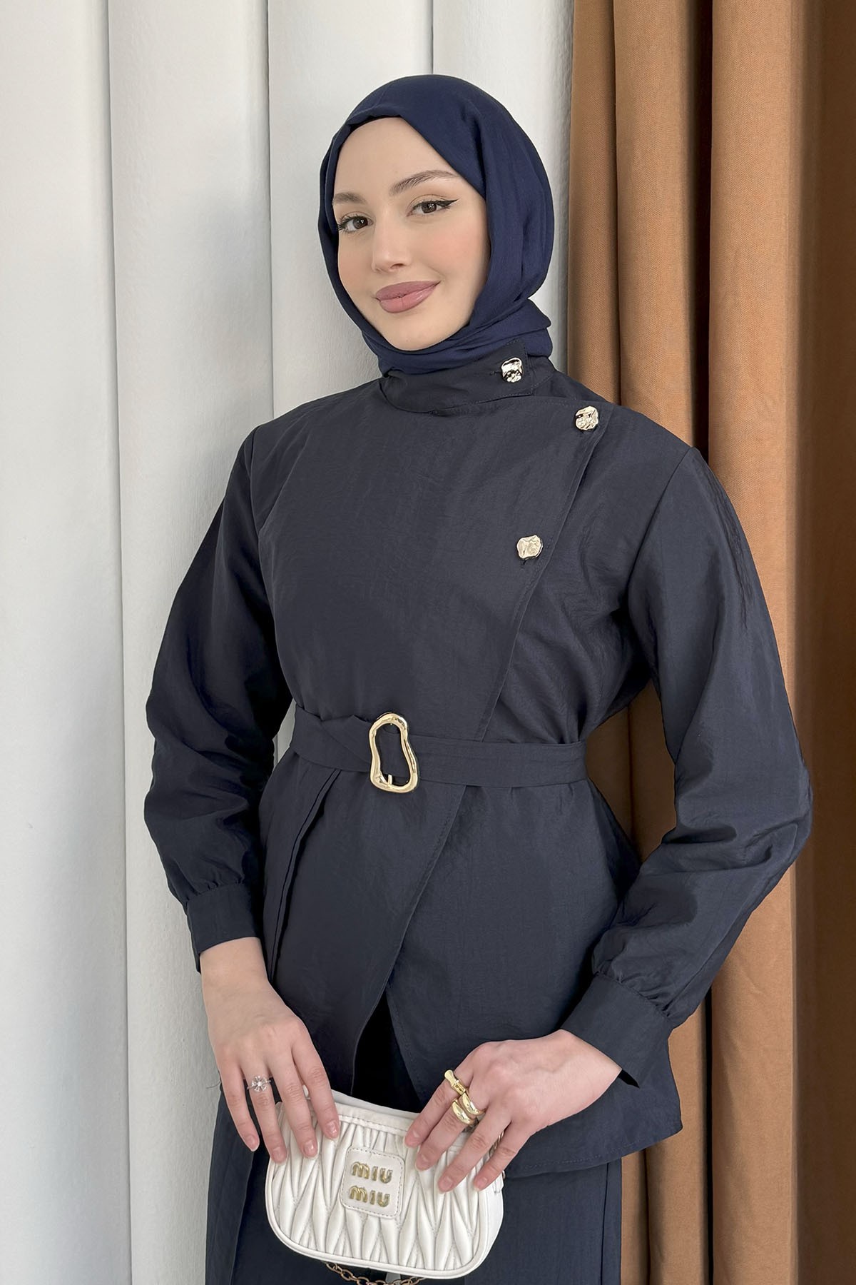 Minimal Asimetrik Kesim Pantolonlu Tesettür Takım-LACİVERT