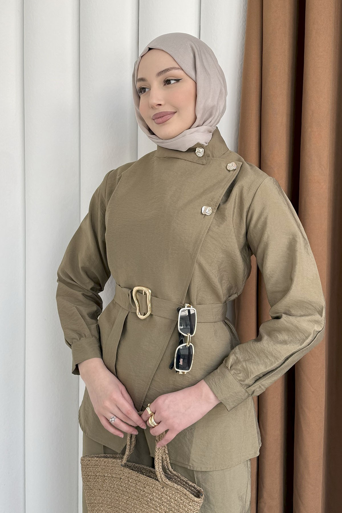 Minimal Asimetrik Kesim Pantolonlu Tesettür Takım-MİNT YEŞİLİ