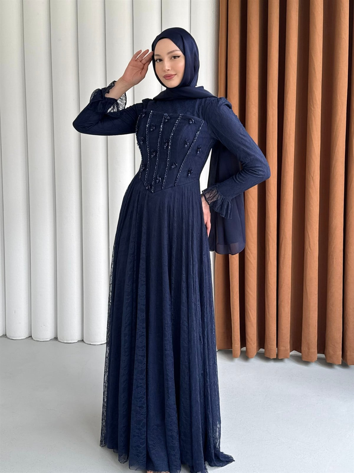 Mirella Dantel & Boncuk İşlemeli Korse Detaylı Tesettür Abiye-LACİVERT