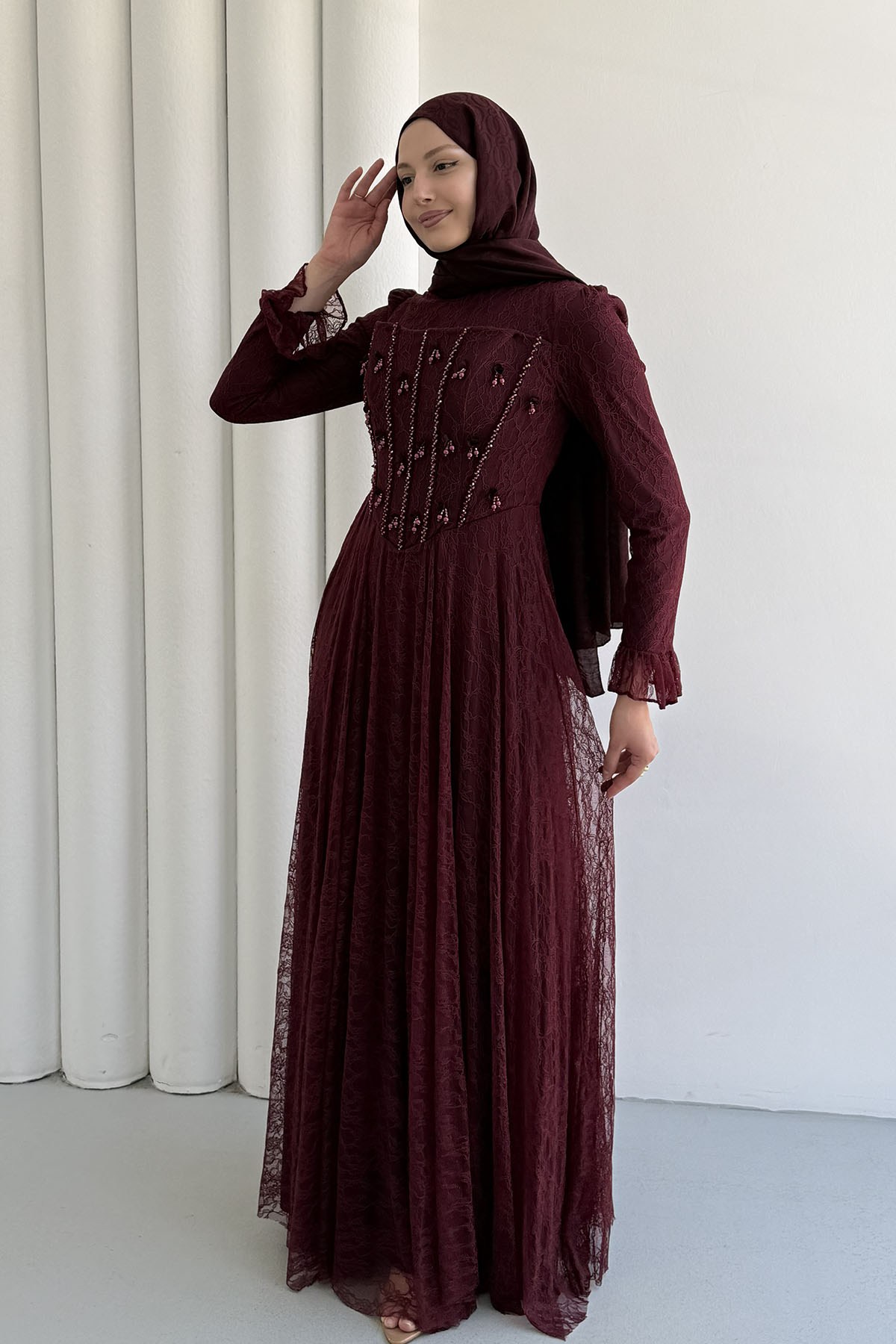 Mirella Dantel & Boncuk İşlemeli Korse Detaylı Tesettür Abiye-BORDO
