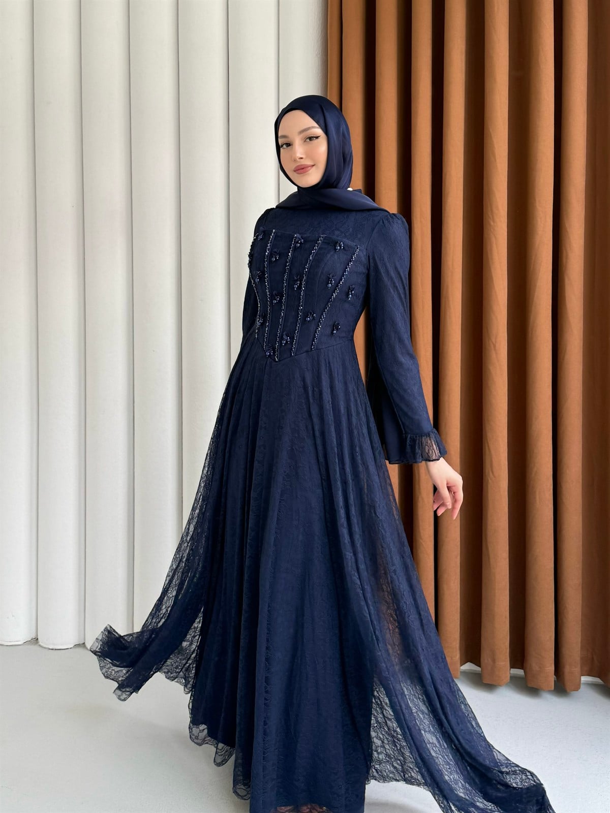 Mirella Dantel & Boncuk İşlemeli Korse Detaylı Tesettür Abiye-LACİVERT
