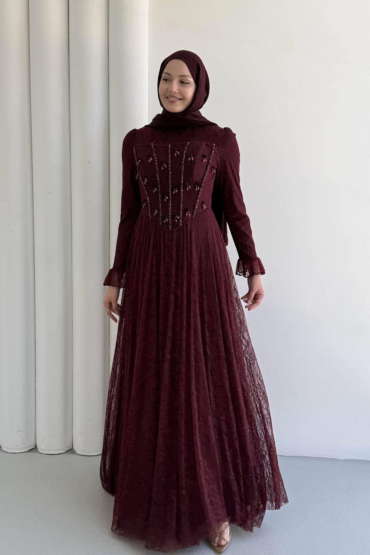 Mirella Dantel & Boncuk İşlemeli Korse Detaylı Tesettür Abiye-BORDO