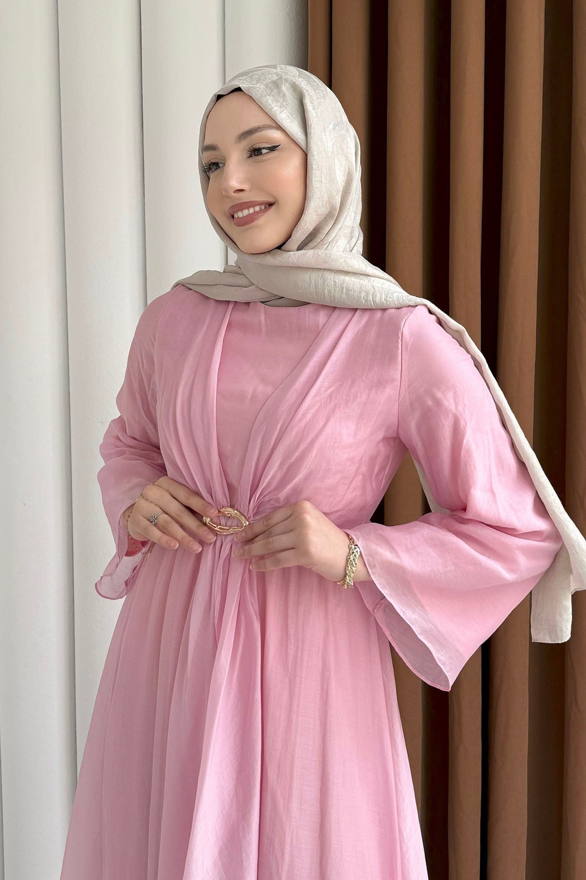 Modal Gold Broş Detaylı Tesettür Elbise-PEMBE