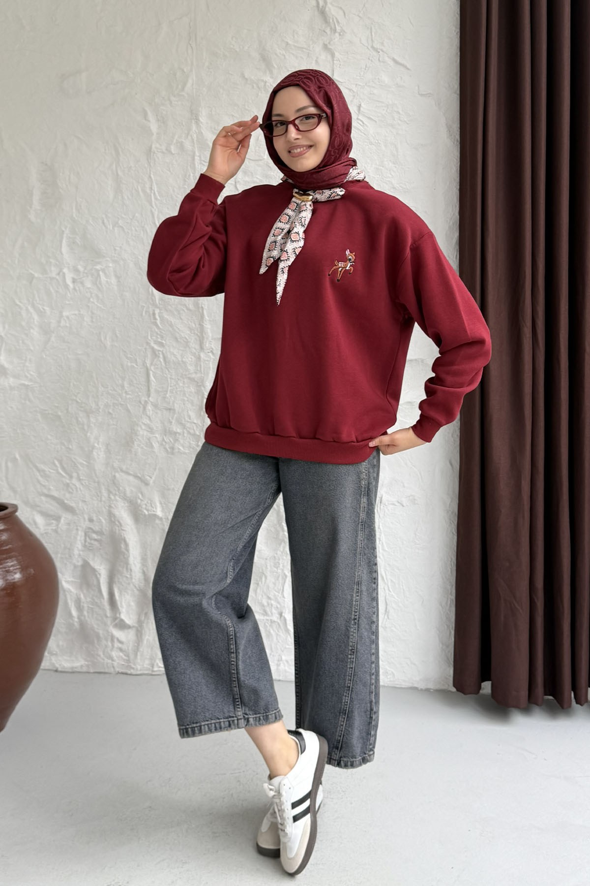 Nakışlı Fularlı Oversize Sweatshirt-BORDO