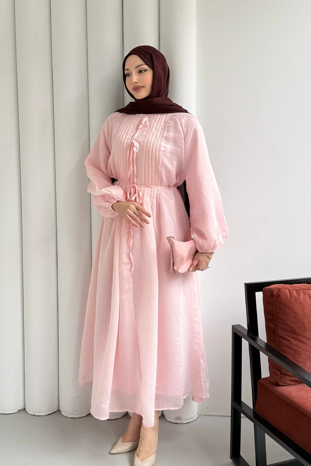 Nervür Dikişli Biye Kemerli Tesettür Elbise-PEMBE