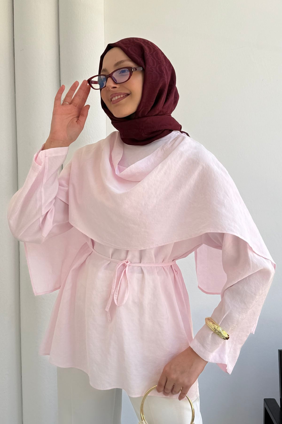 Omuz Pelerinli Hakim Yaka Modal Dokulu Tunik-PEMBE