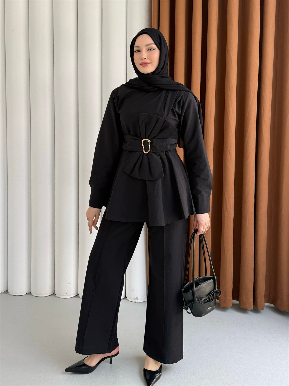 Ön Fiyonk Bağlama Detay Pantolonlu Tesettür Takım-SİYAH