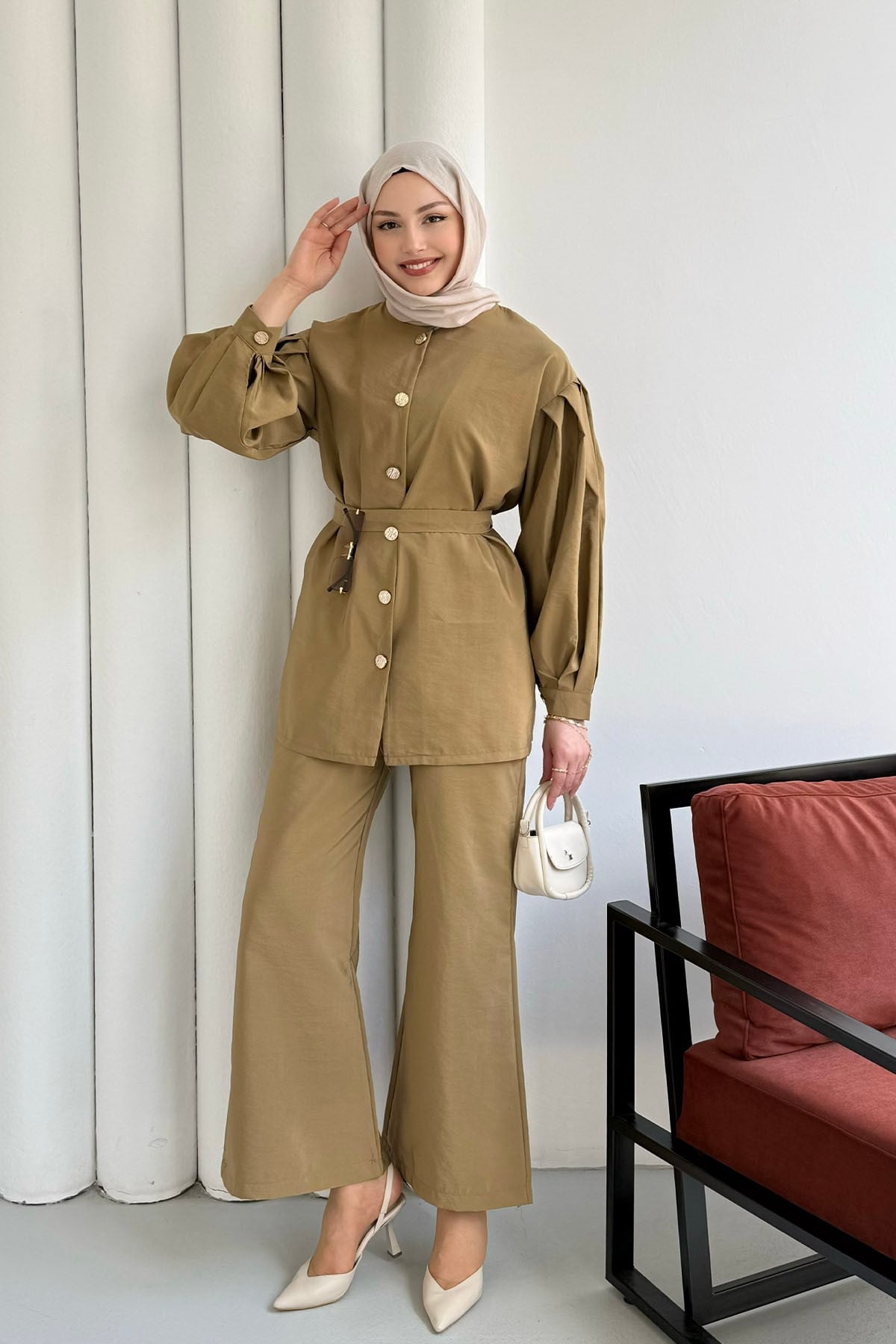 Ön Gold Düğme Detaylı Pantolonlu Tesettür Takım-OLİVE