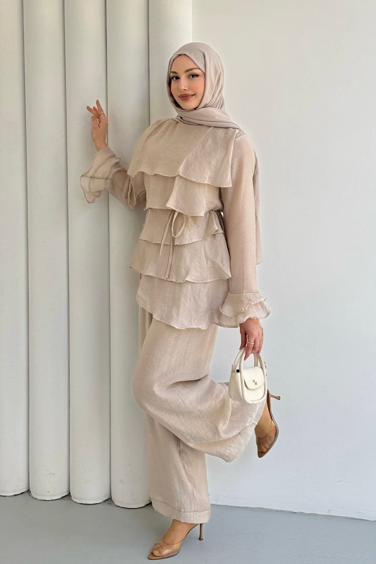 Ön Kat Kat Detaylı Asimetrik Kesim Pantolon Tesettür Takım-TAŞ